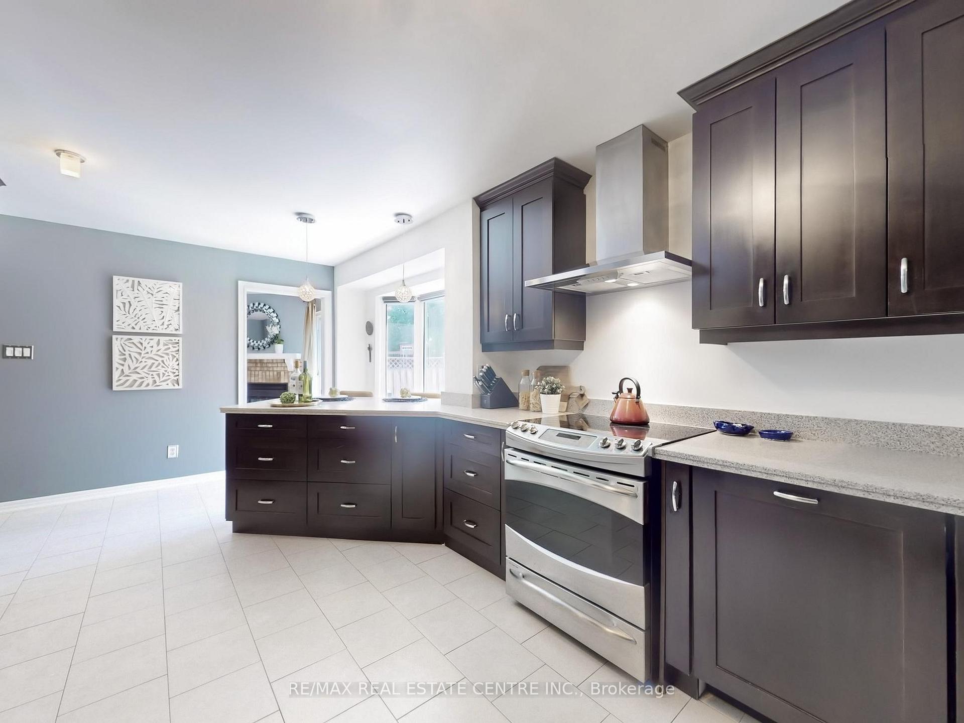 Photo 18 of 4026 Renfrew Crescent, Mississauga, Erin Mills — HOMEH