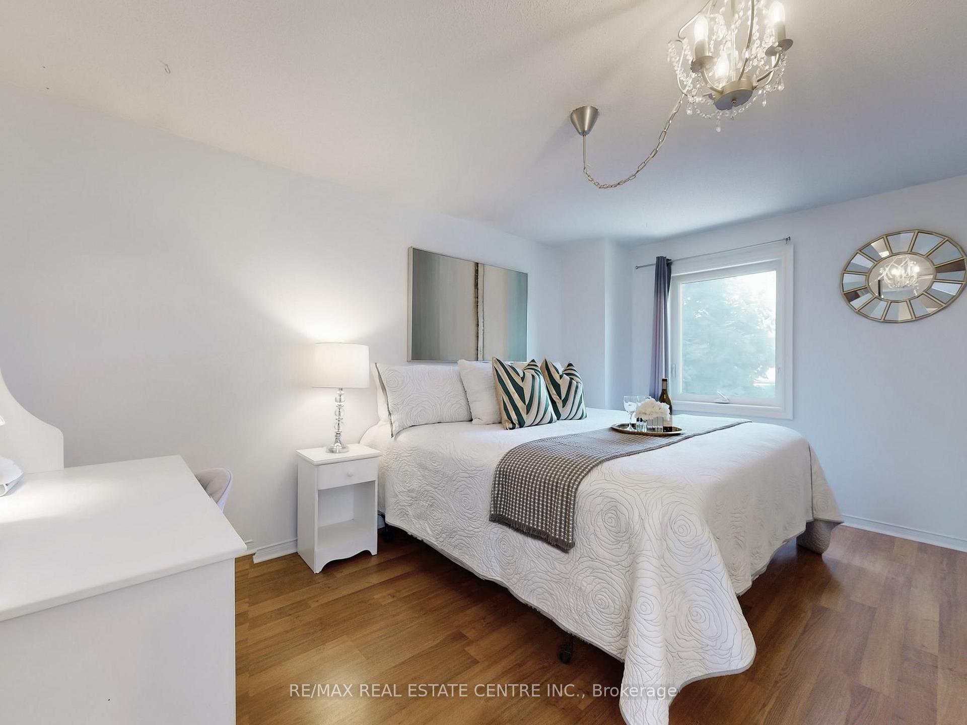 Photo 29 of 4026 Renfrew Crescent, Mississauga, Erin Mills — HOMEH