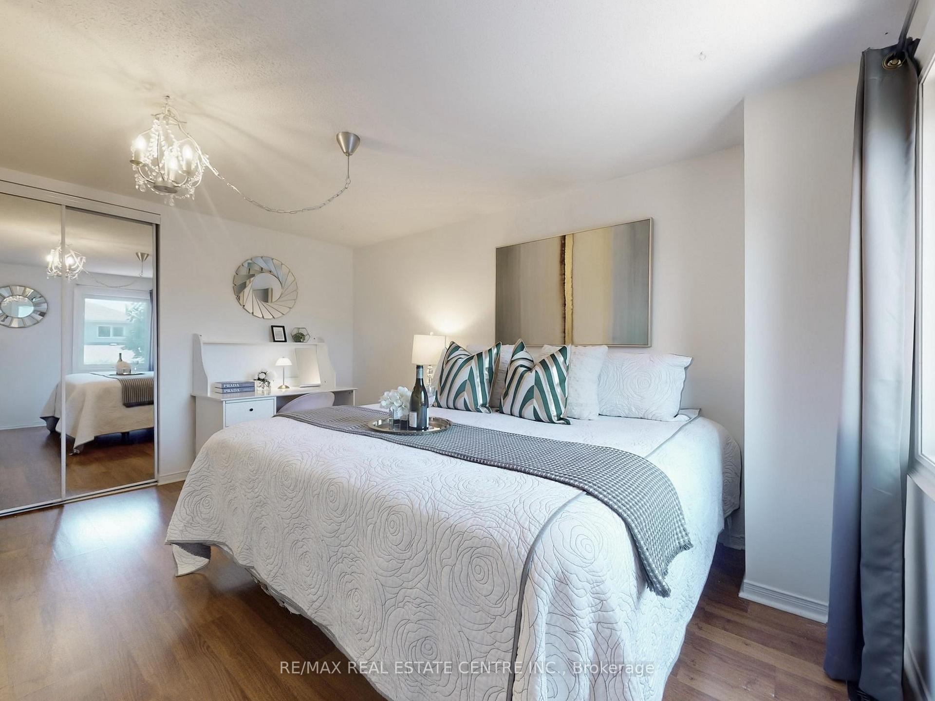 Photo 31 of 4026 Renfrew Crescent, Mississauga, Erin Mills — HOMEH
