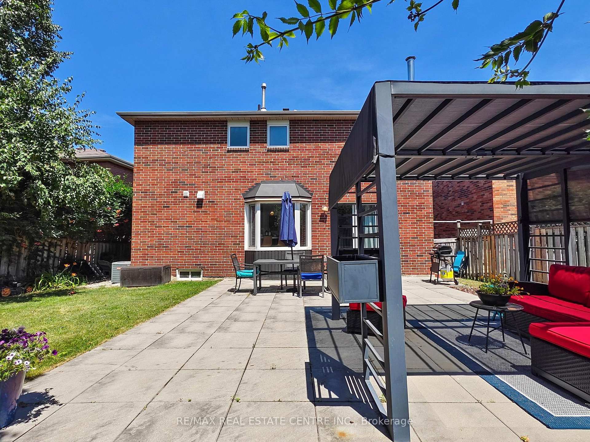 Photo 41 of 4026 Renfrew Crescent, Mississauga, Erin Mills — HOMEH