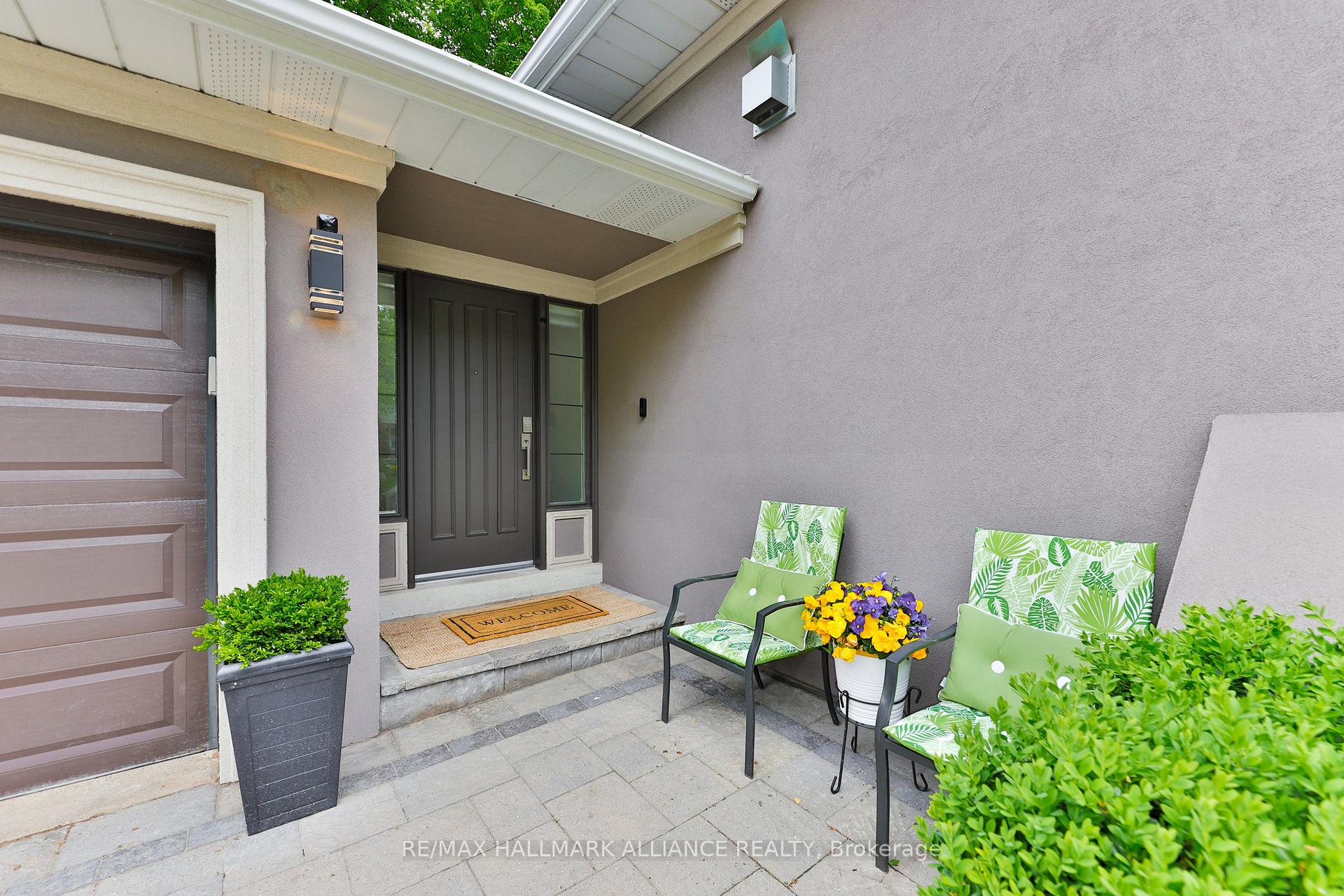 Photo 2 of 495 Brookmill Road, Oakville, Ford — HOMEH