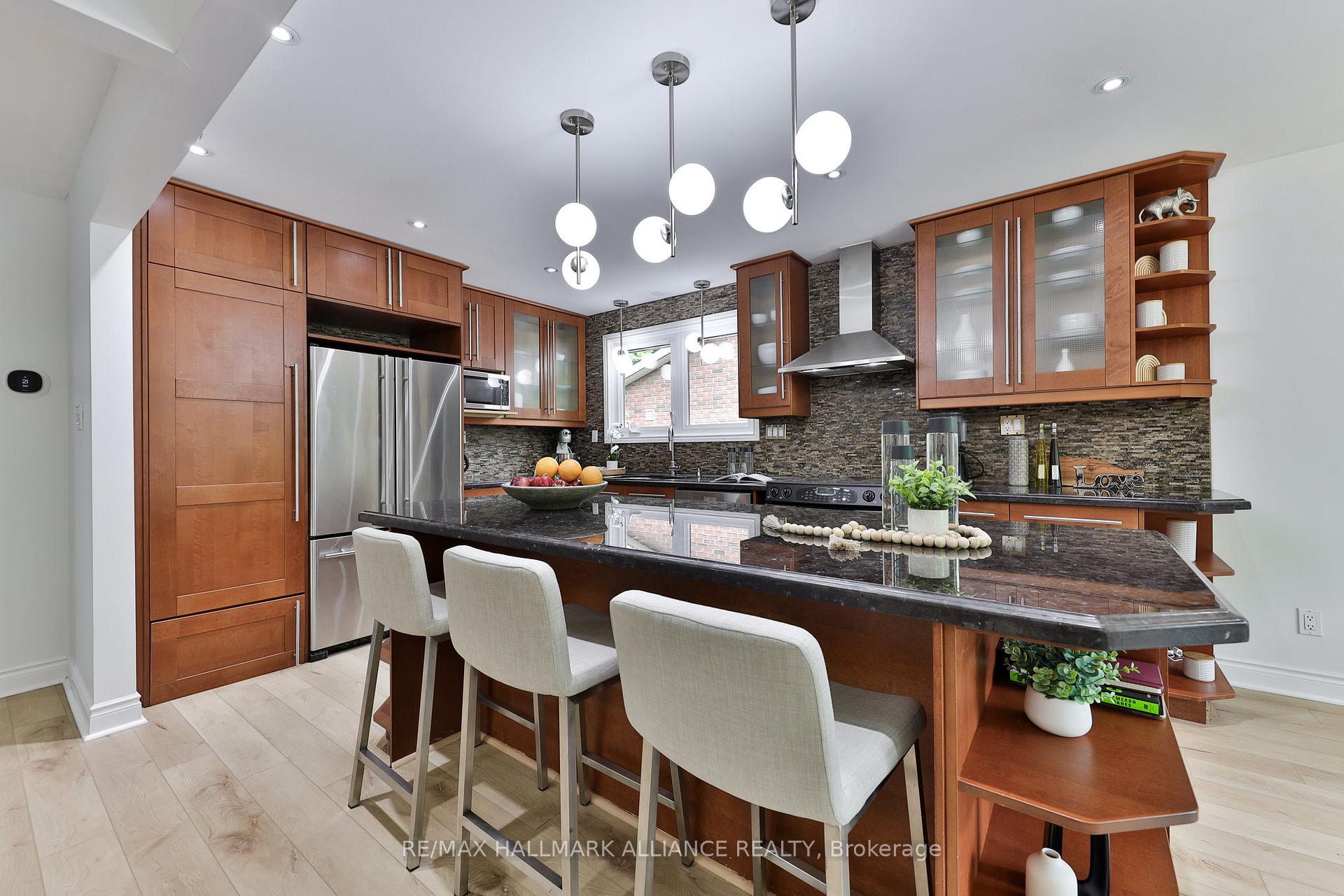 Photo 9 of 495 Brookmill Road, Oakville, Ford — HOMEH