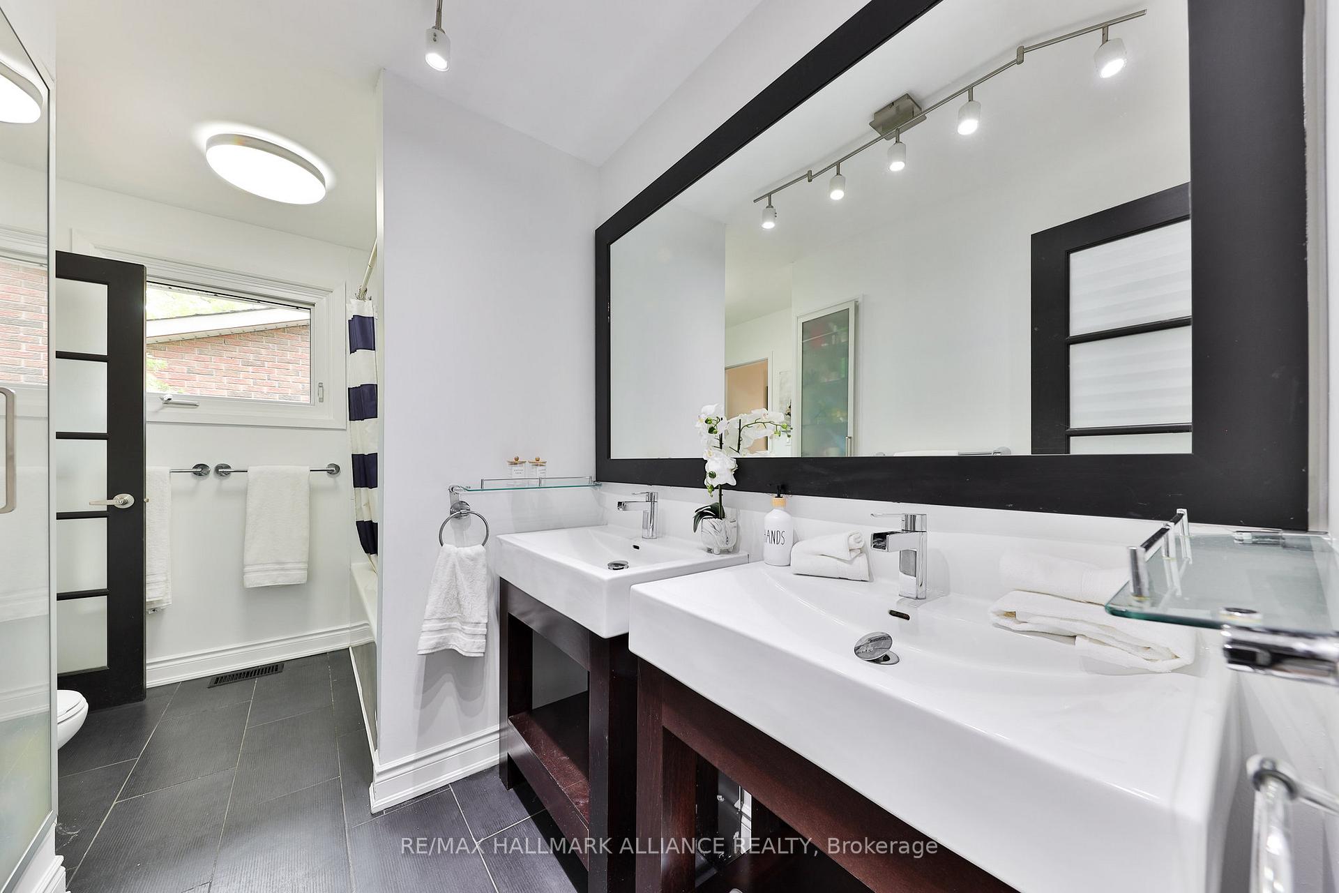 Photo 24 of 495 Brookmill Road, Oakville, Ford — HOMEH