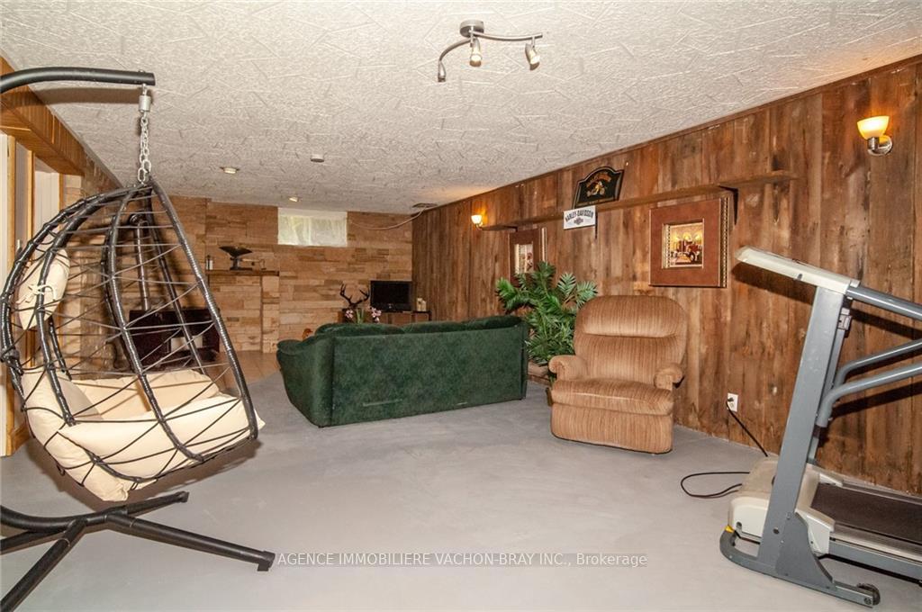 Photo 11 of 21410 County Rd 10, North Glengarry, North Glengarry (Lochiel) Twp — HOMEH