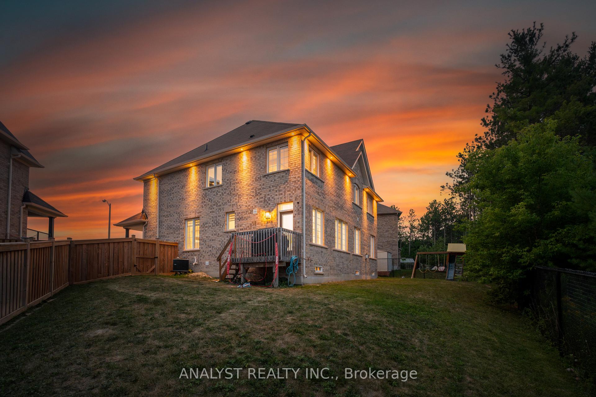 Photo 6 of 35 Mckay Avenue, New Tecumseth, Tottenham — HOMEH