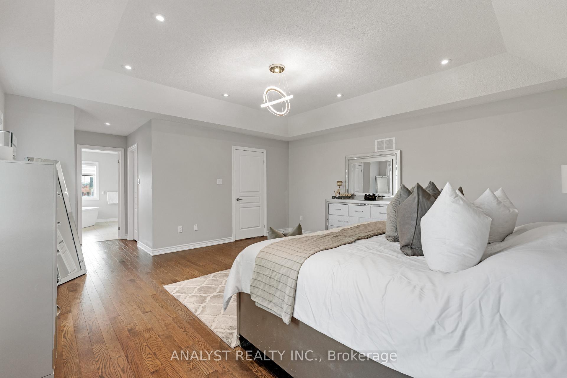 Photo 26 of 35 Mckay Avenue, New Tecumseth, Tottenham — HOMEH