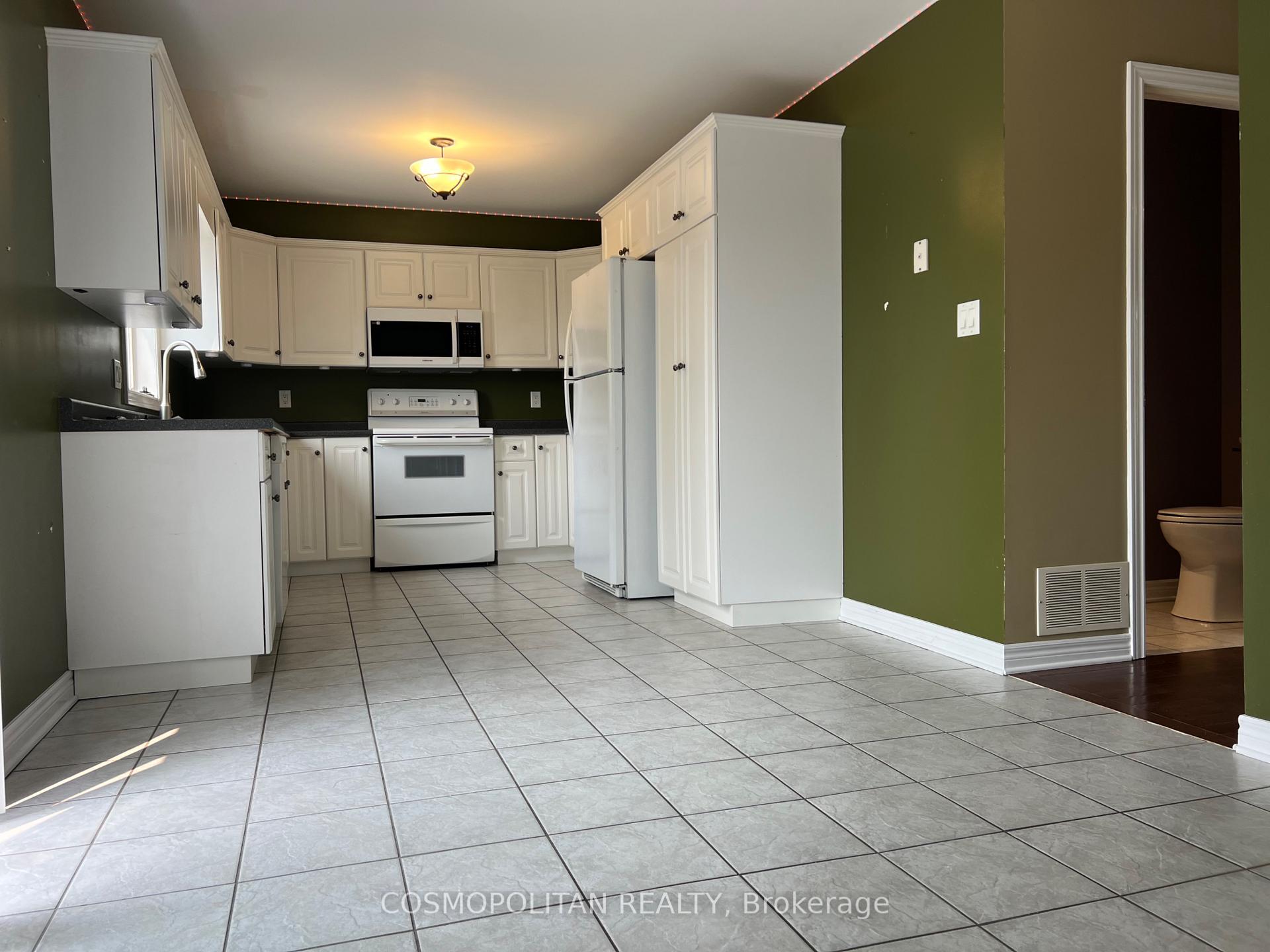 Photo 4 of 7858 Mulhern Street, Niagara Falls, Ascot — HOMEH