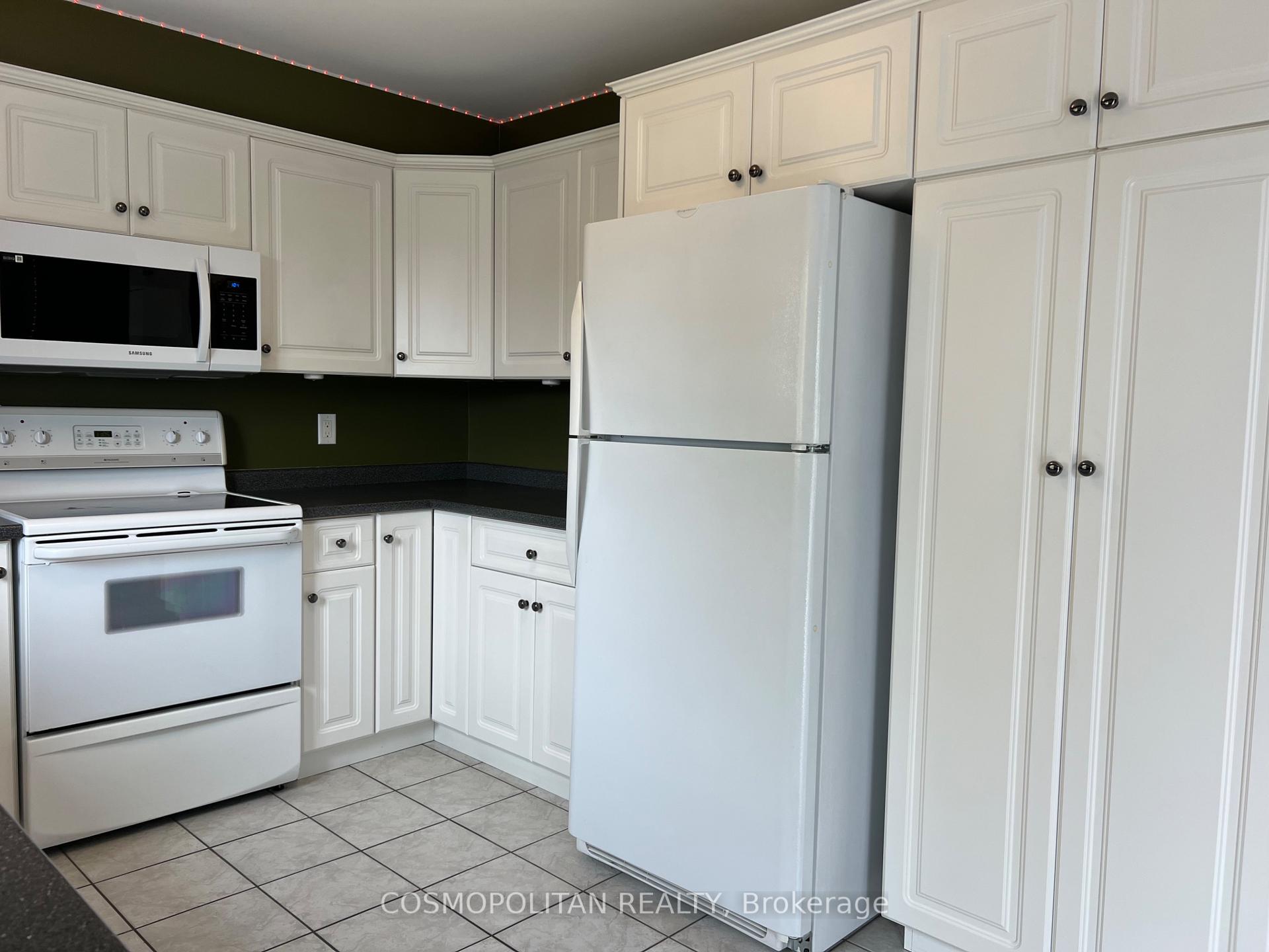 Photo 6 of 7858 Mulhern Street, Niagara Falls, Ascot — HOMEH