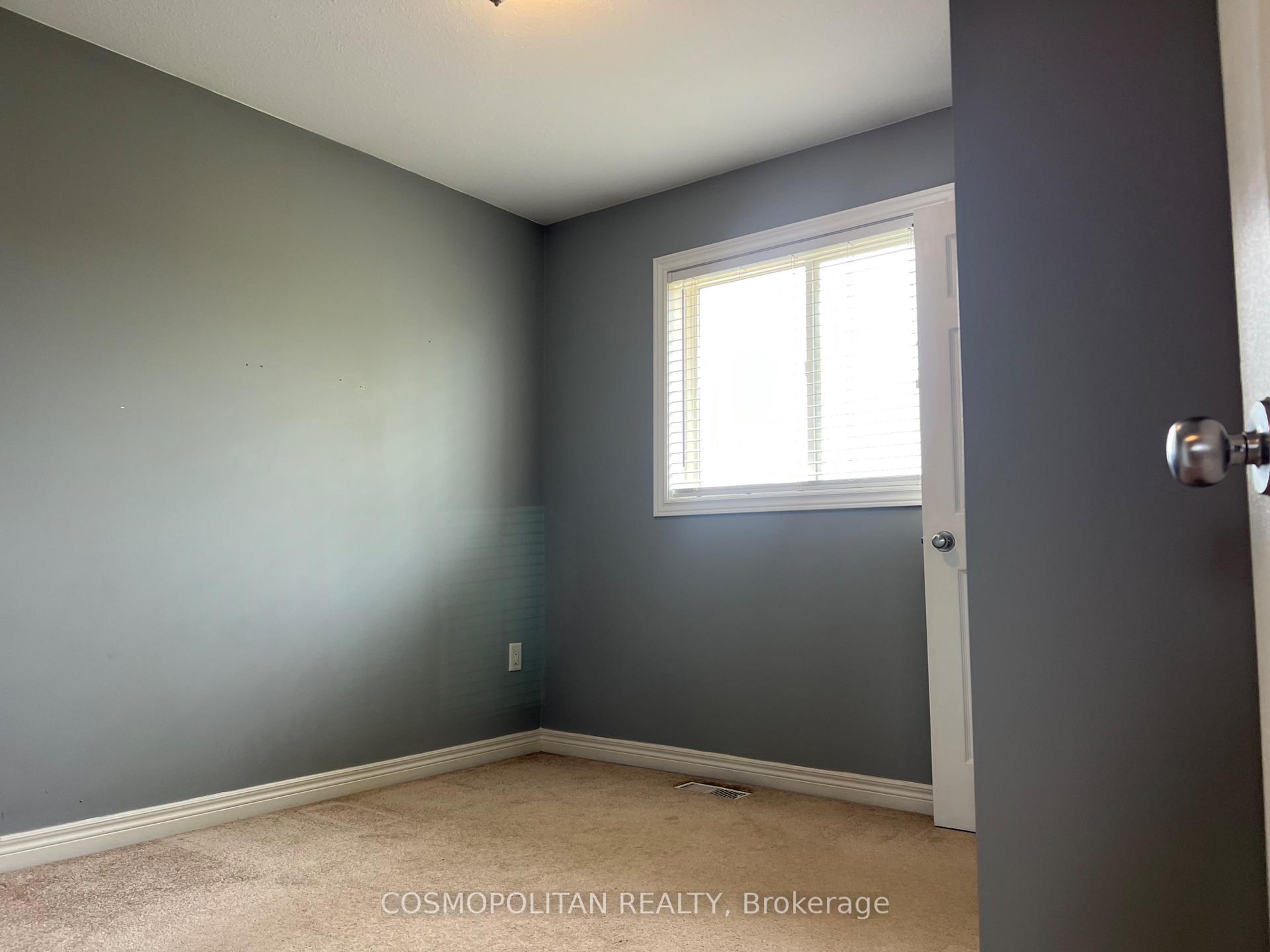 Photo 13 of 7858 Mulhern Street, Niagara Falls, Ascot — HOMEH