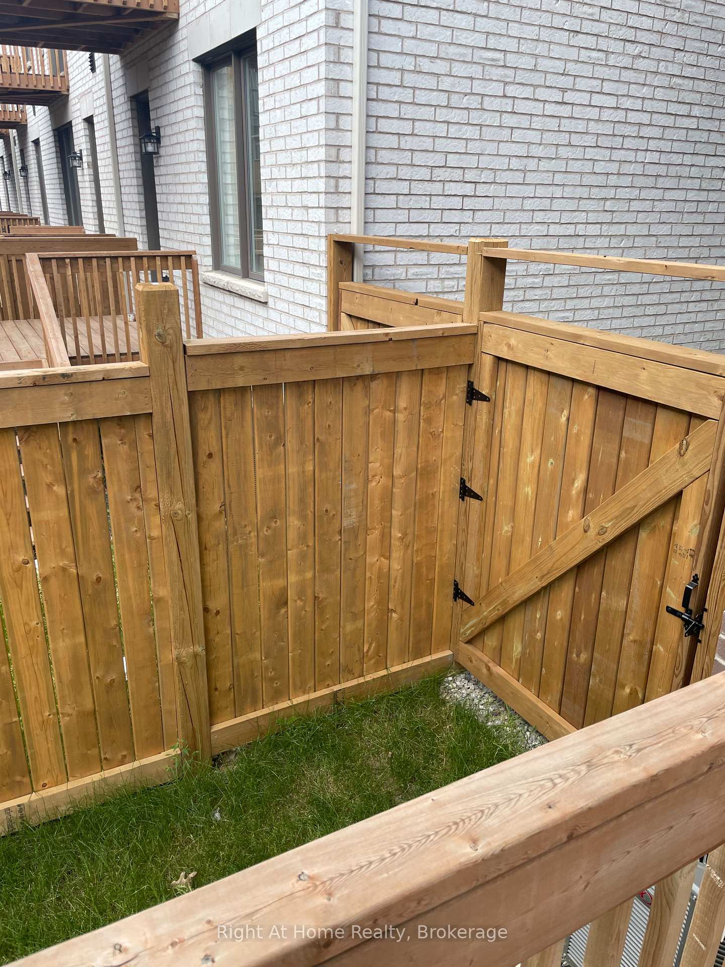 Photo 19 of 4070 Kadic Terrace, Mississauga, Churchill Meadows — HOMEH