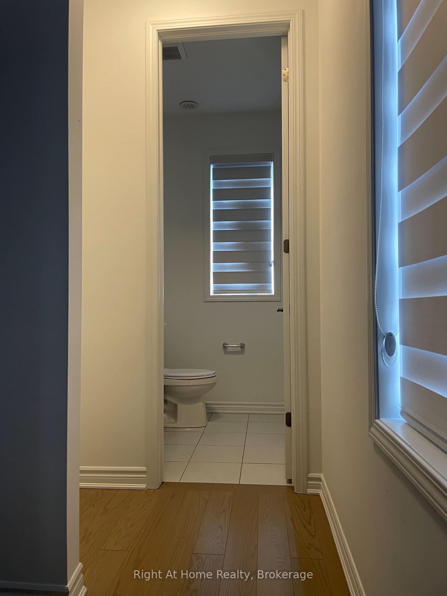 Photo 5 of 4070 Kadic Terrace, Mississauga, Churchill Meadows — HOMEH