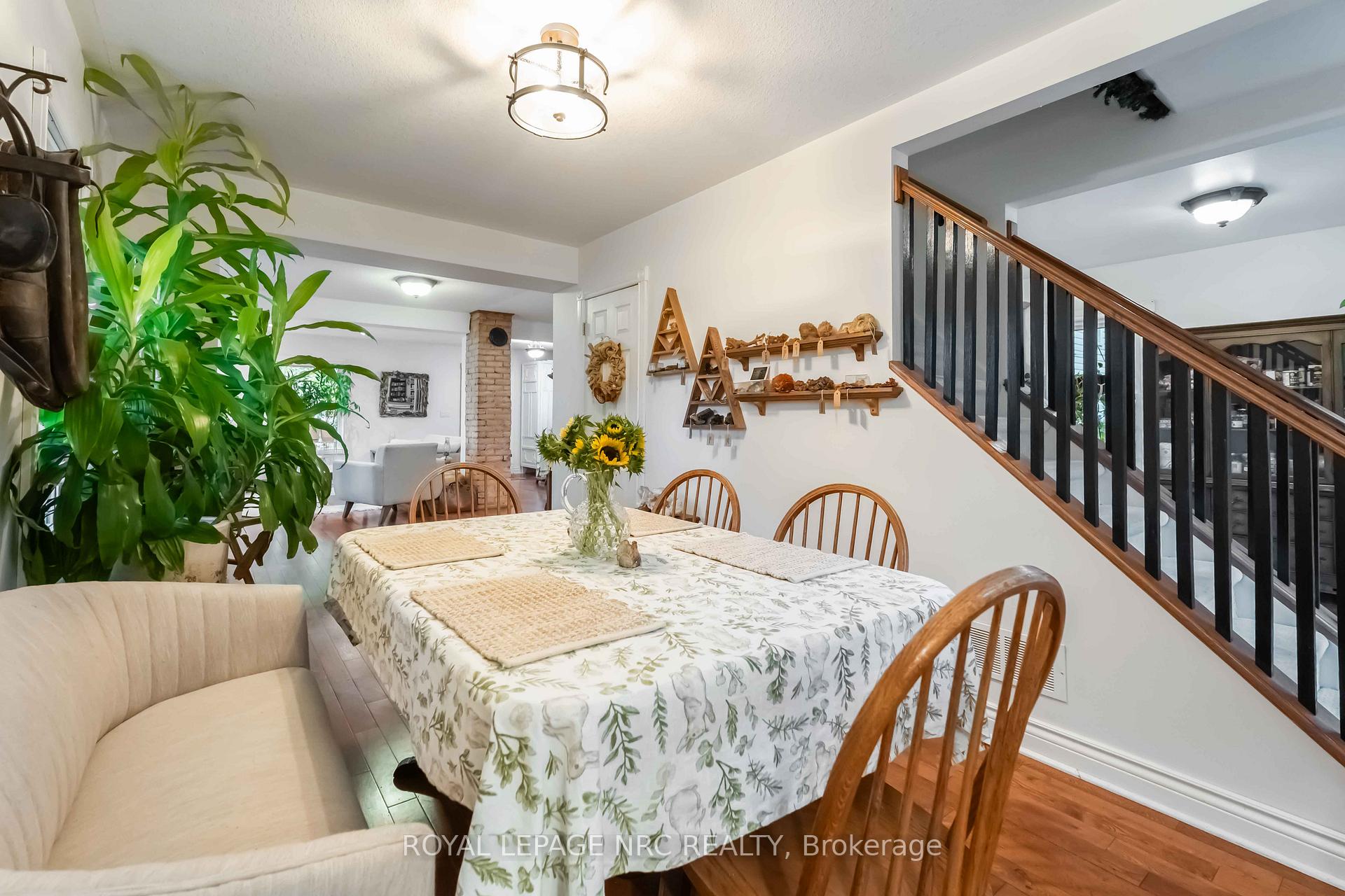 Photo 14 of 16 College Street, Pelham, Fonthill — HOMEH
