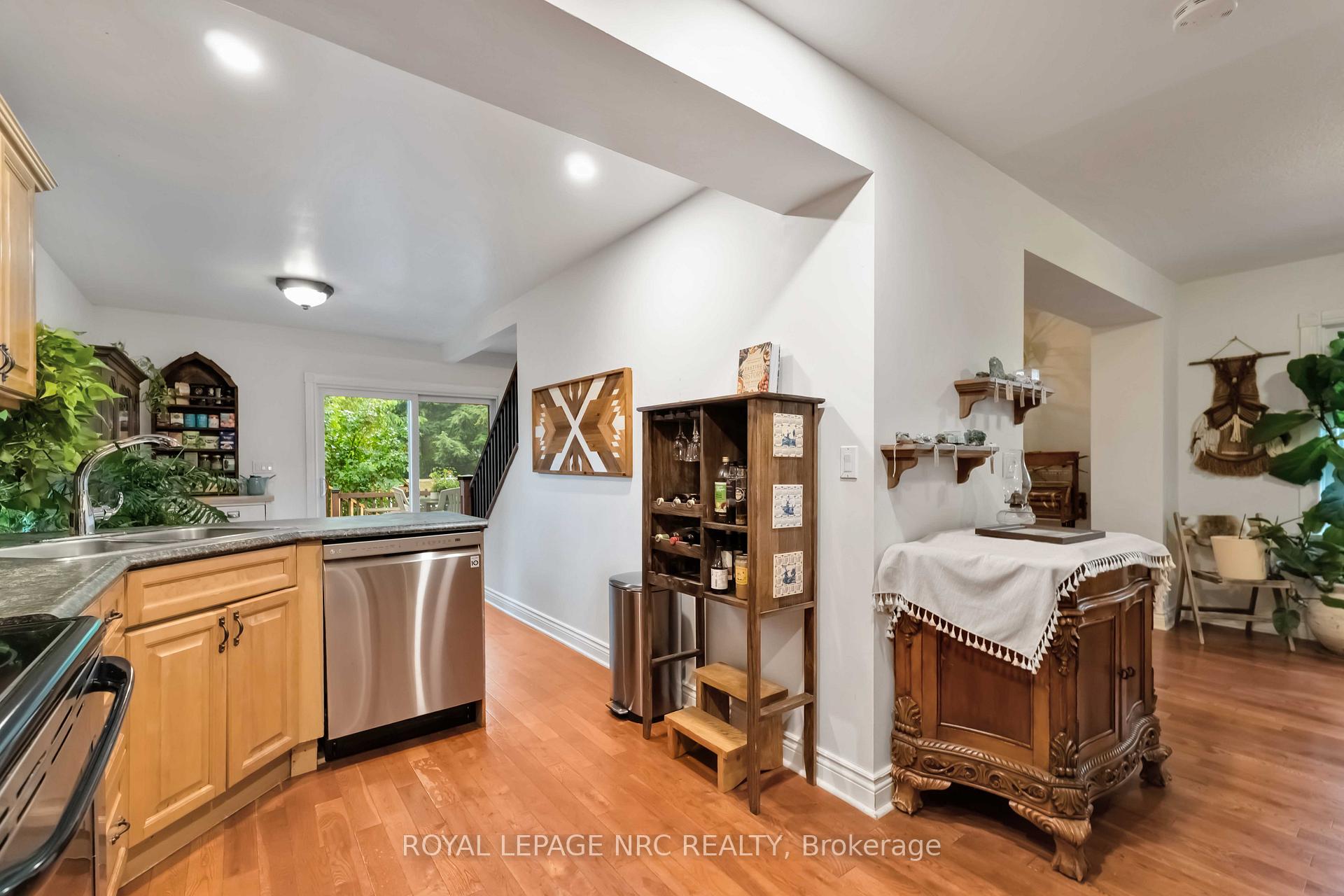 Photo 19 of 16 College Street, Pelham, Fonthill — HOMEH