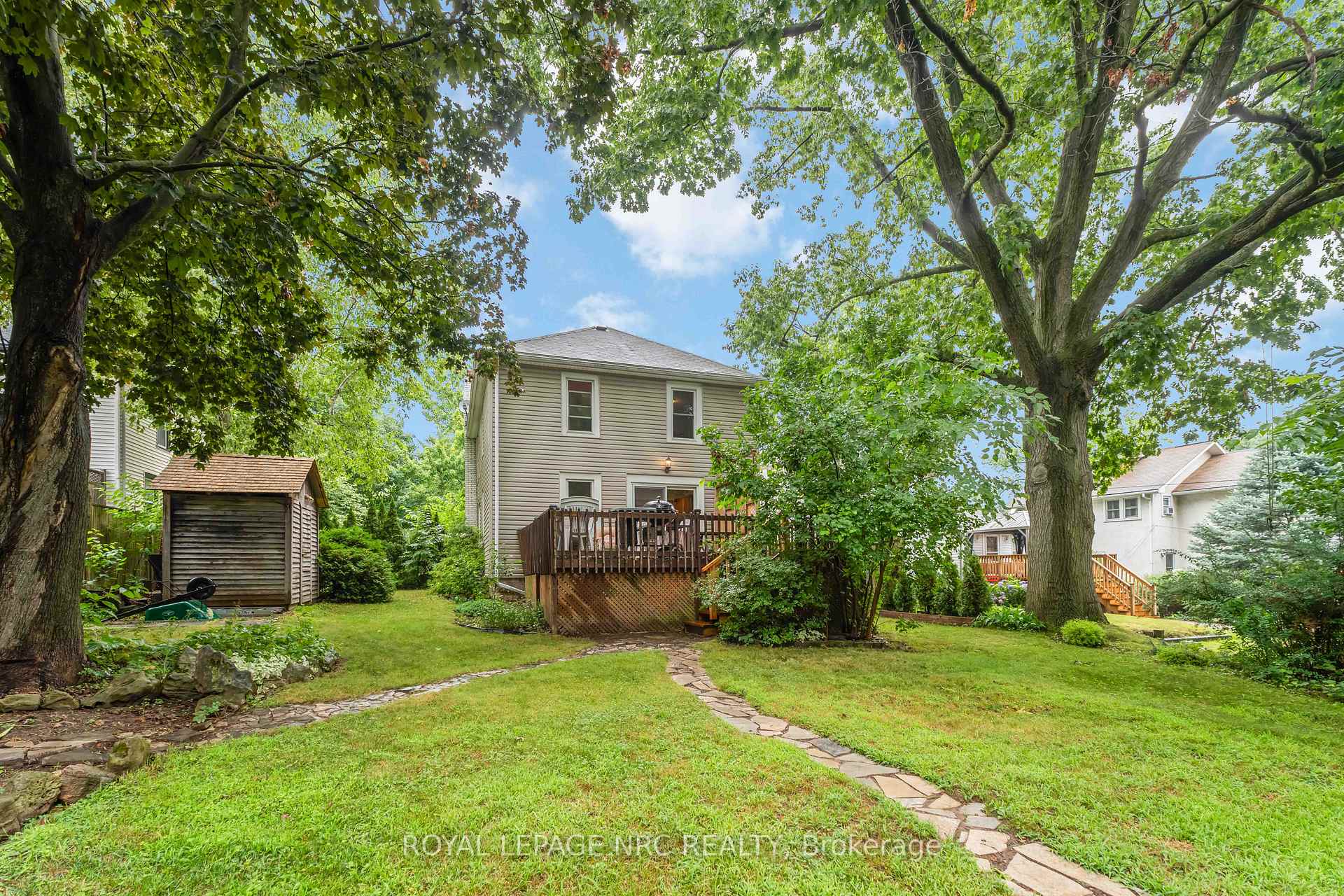 Photo 39 of 16 College Street, Pelham, Fonthill — HOMEH