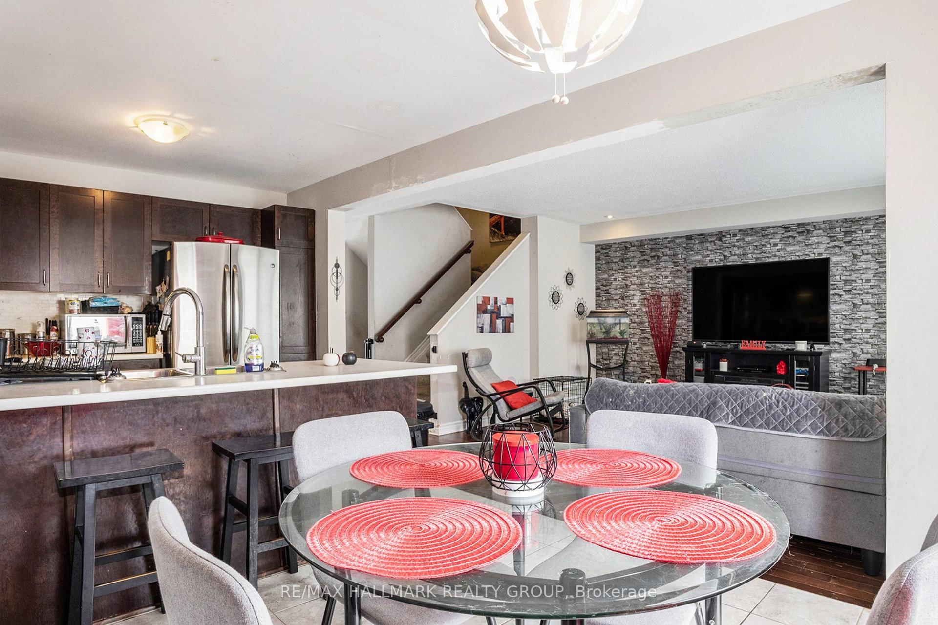 Photo 10 of 6349 Renaud Road, Ottawa, Mer Bleue/Bradley Estates/Anderson Park — HOMEH