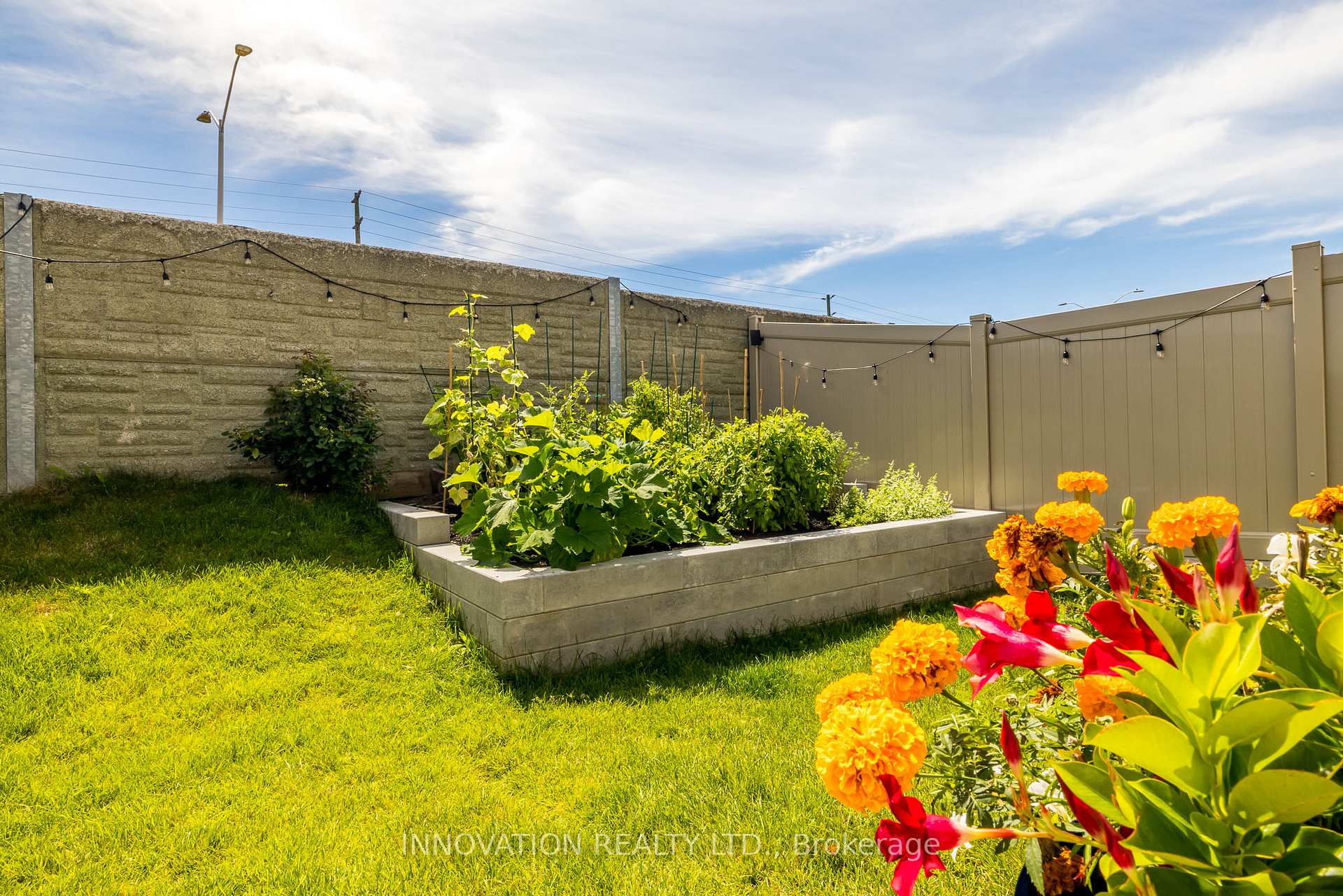 Photo 37 of 324 Rustic Hills Crescent, Ottawa, Springridge/East Village — HOMEH