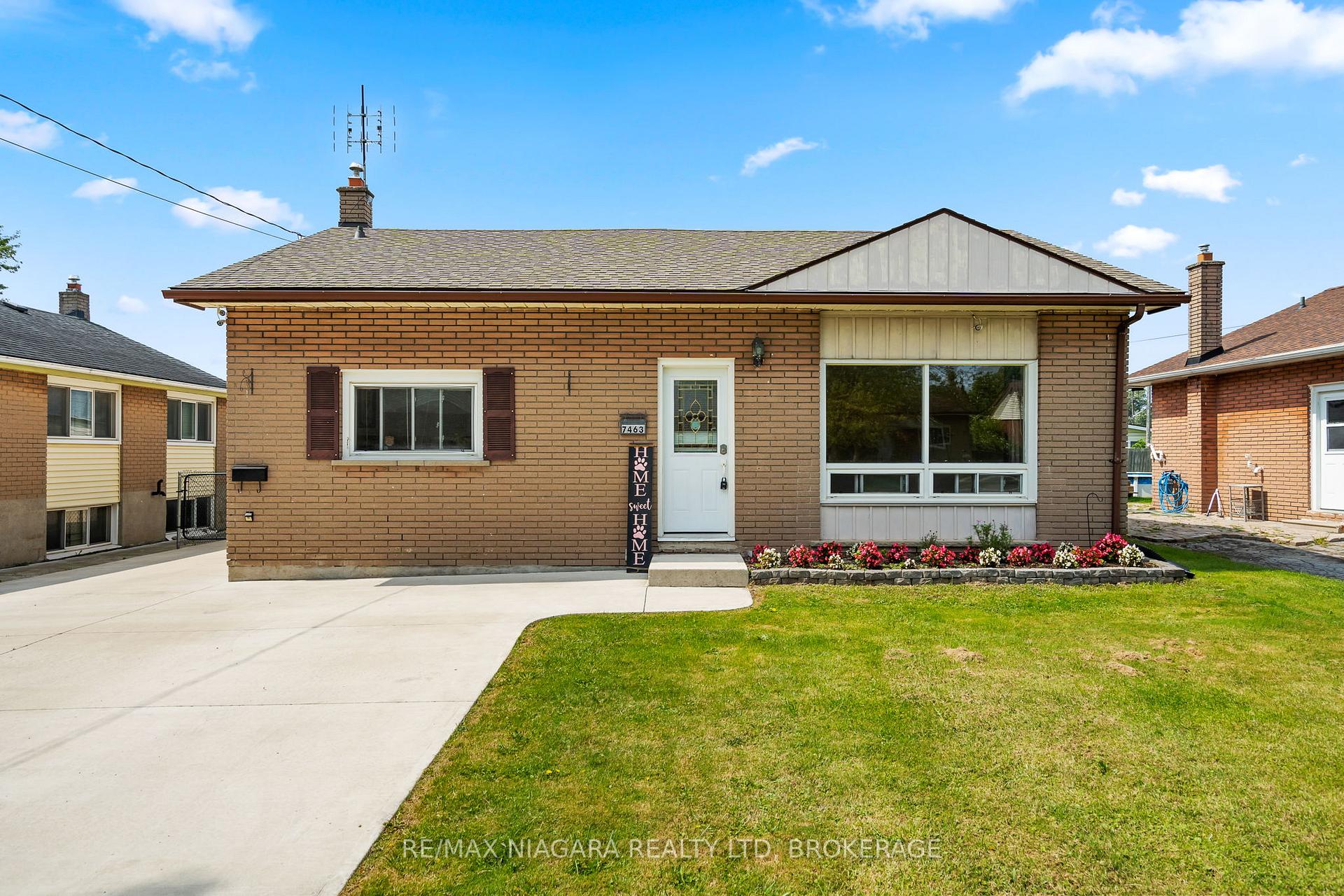 Front of 7463 Marieclaude Avenue