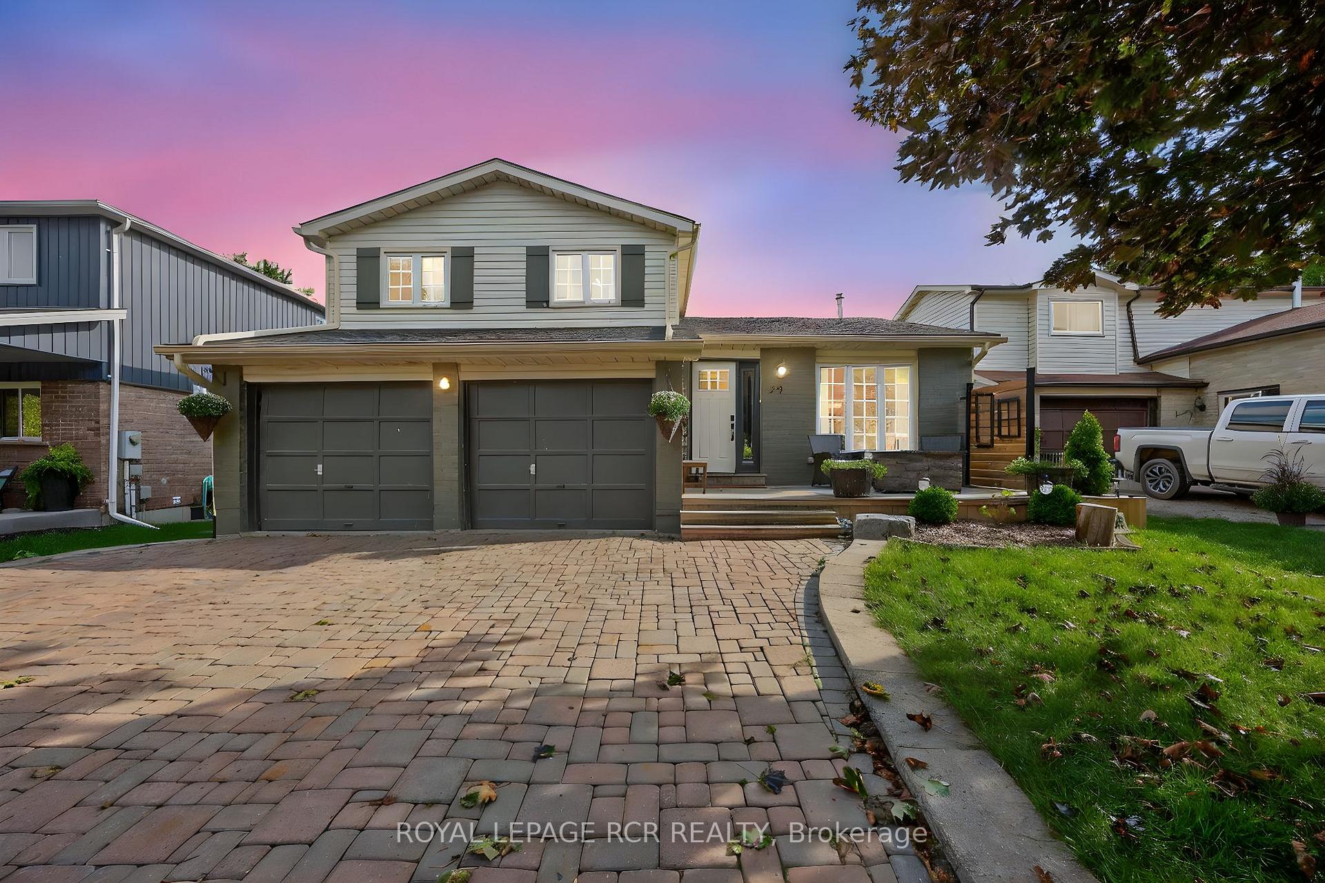 Photo 2 of 29 Fraser Avenue, New Tecumseth, Tottenham — HOMEH