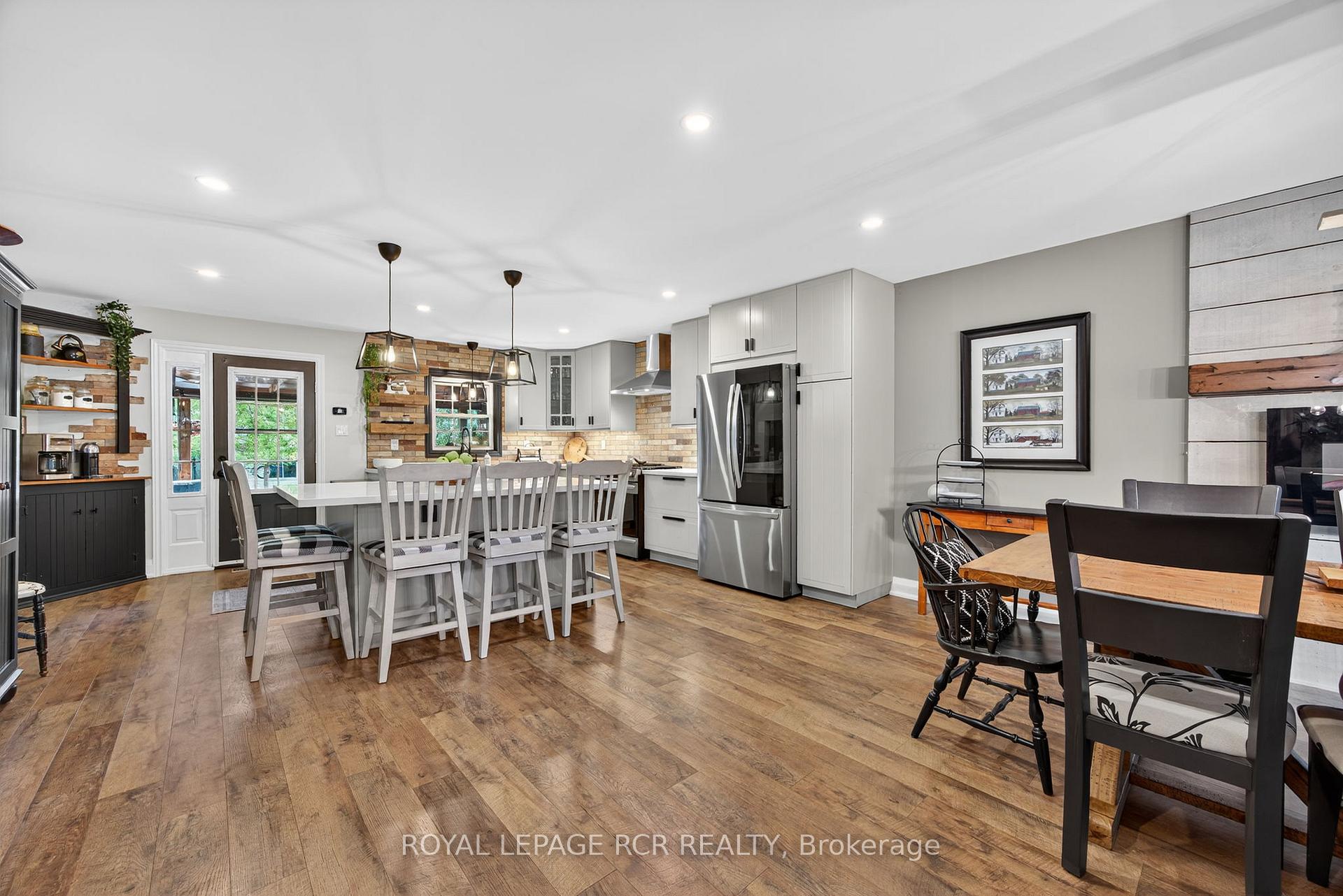 Photo 6 of 29 Fraser Avenue, New Tecumseth, Tottenham — HOMEH