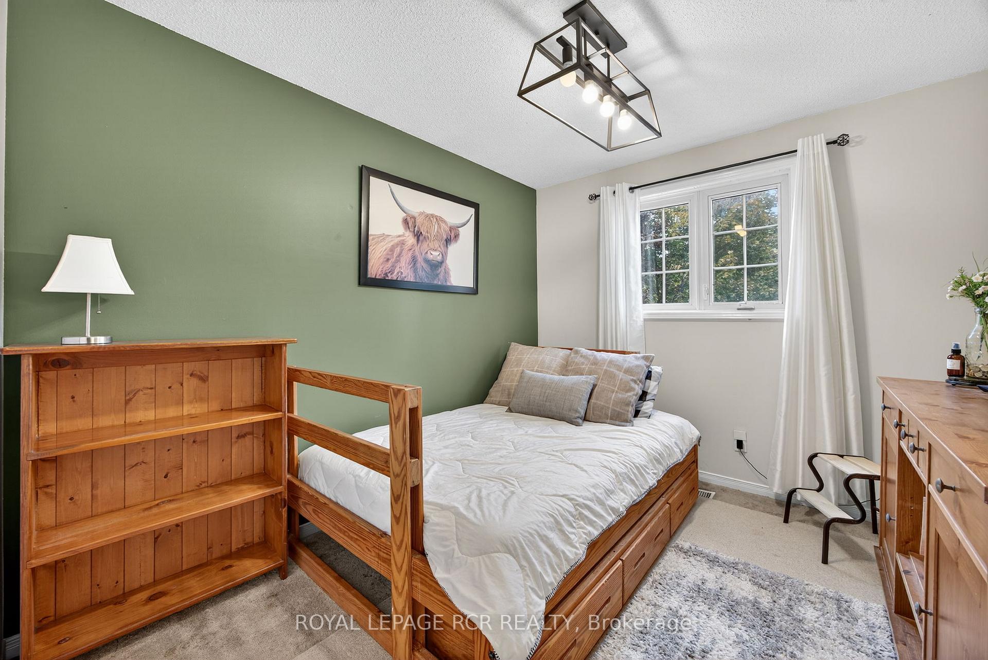 Photo 22 of 29 Fraser Avenue, New Tecumseth, Tottenham — HOMEH