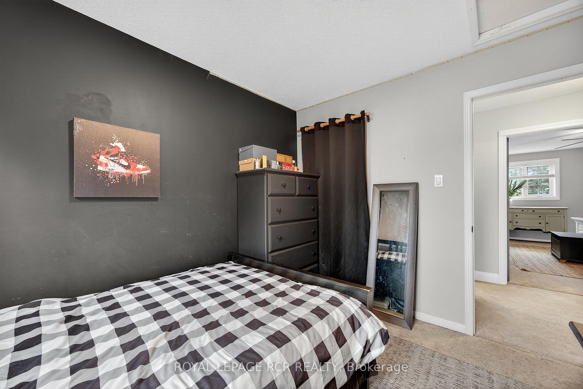 Photo 24 of 29 Fraser Avenue, New Tecumseth, Tottenham — HOMEH