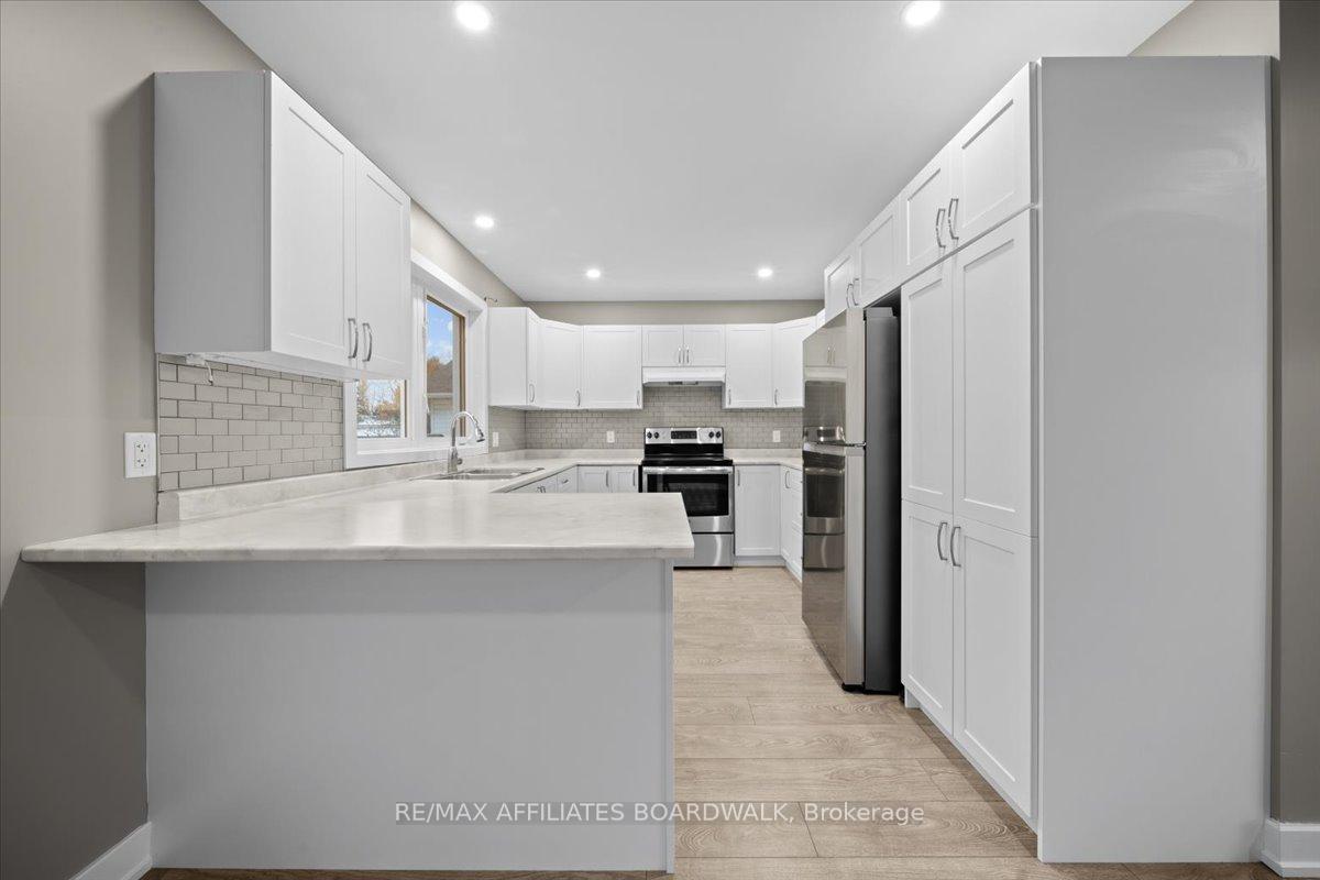 Photo 3 of 49 Halton Street, Perth — HOMEH