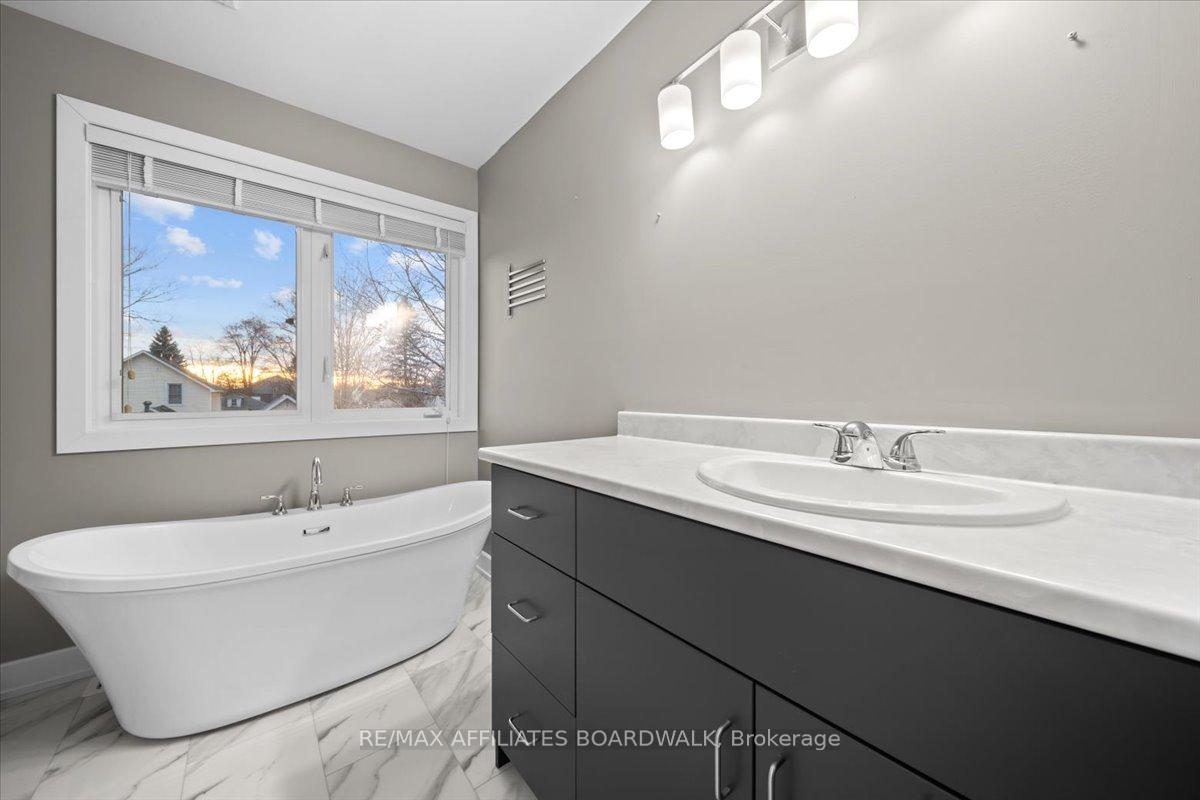Photo 18 of 49 Halton Street, Perth — HOMEH