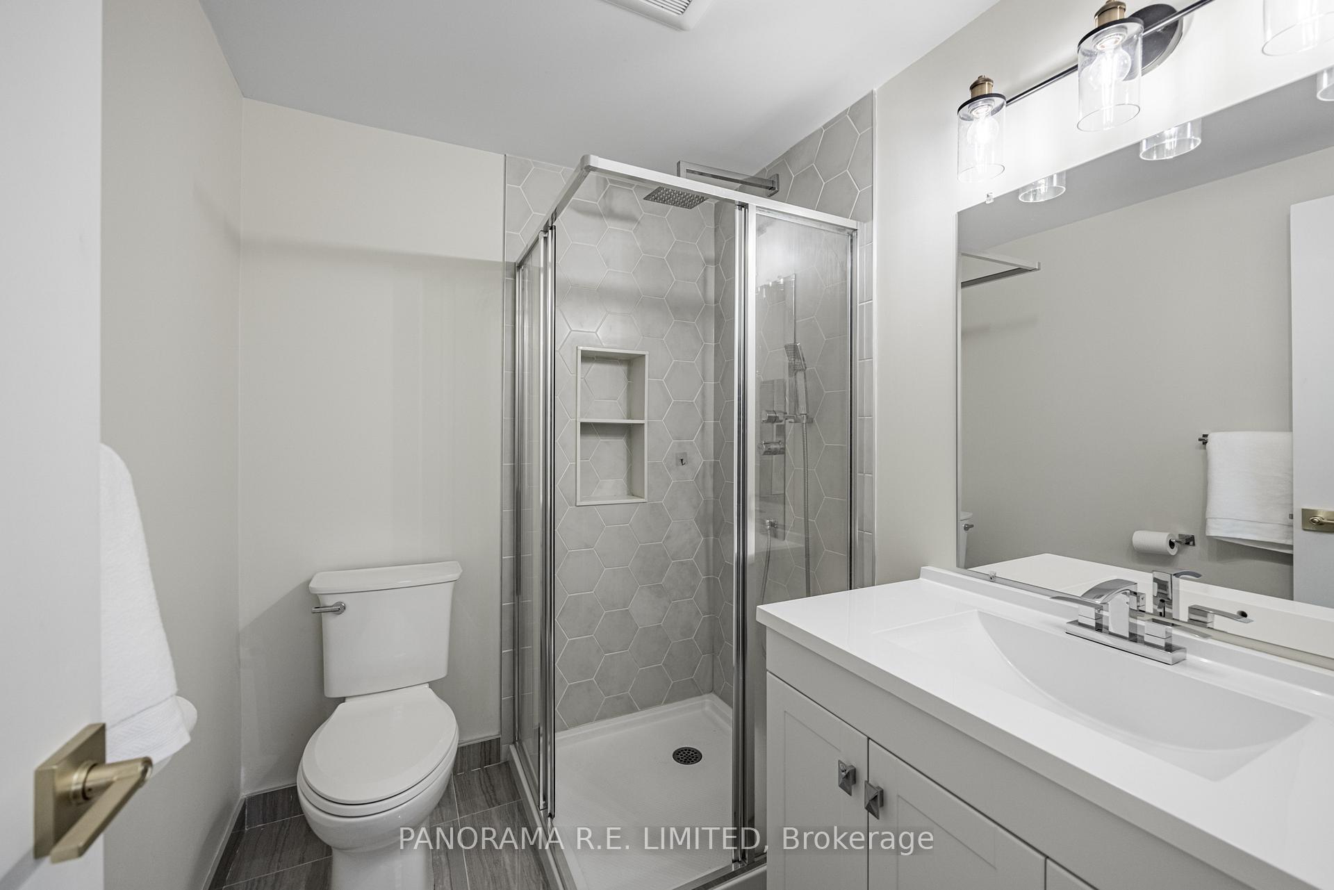 Photo 17 of 2915 Bramshaw Gardens, Mississauga, Meadowvale — HOMEH