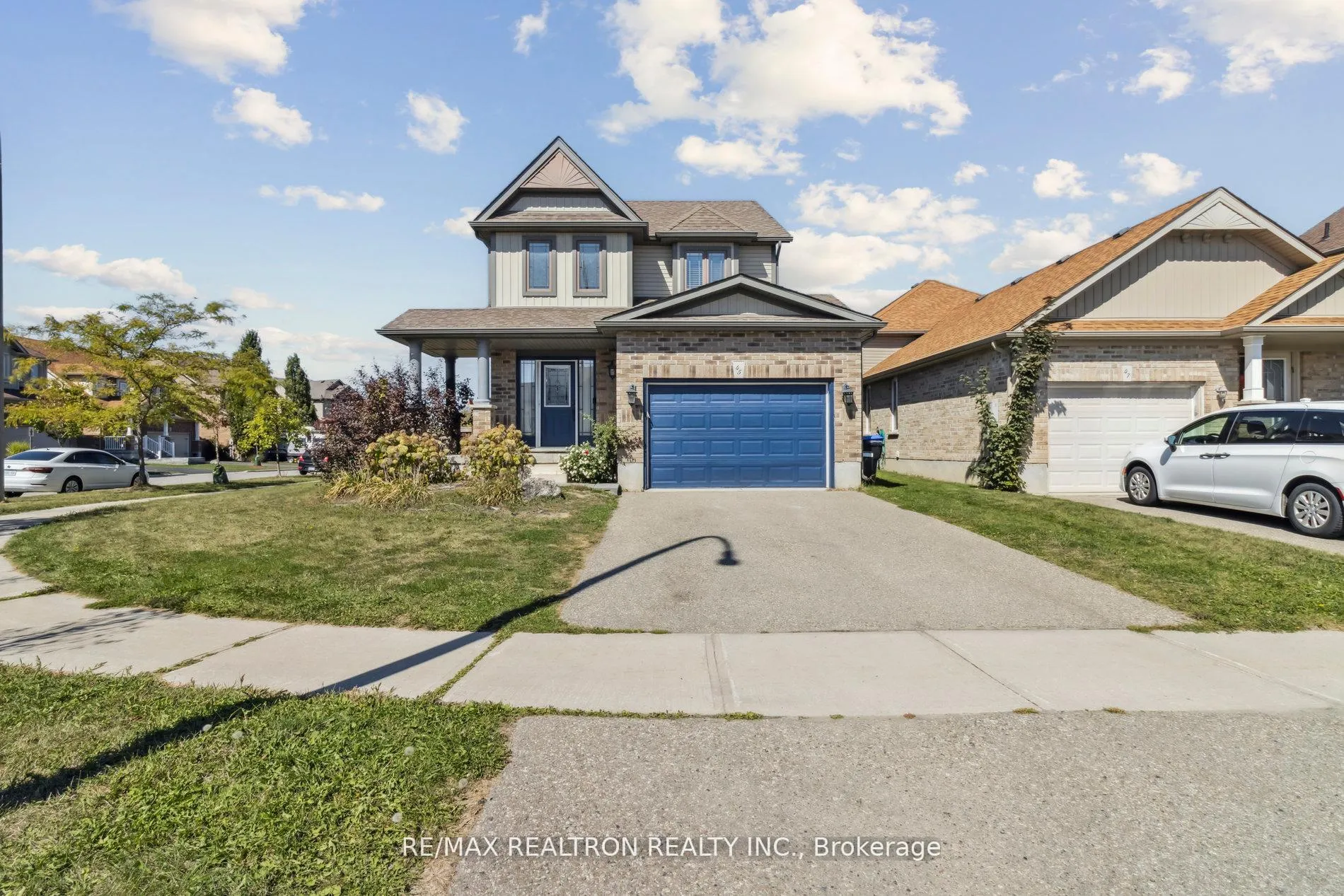 Photo 2 of 45 Irwin Crescent, New Tecumseth, Alliston — HOMEH