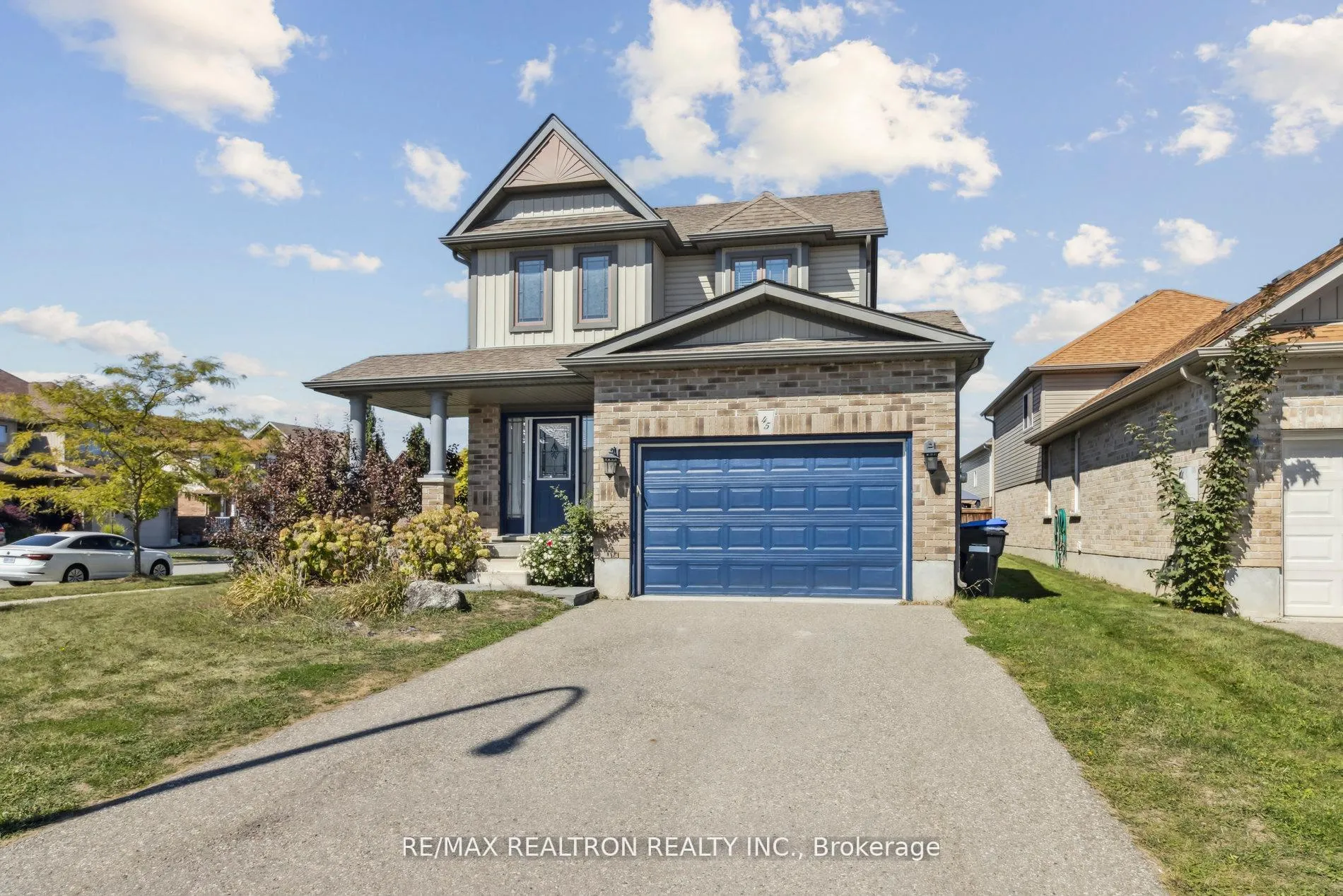 Photo 4 of 45 Irwin Crescent, New Tecumseth, Alliston — HOMEH