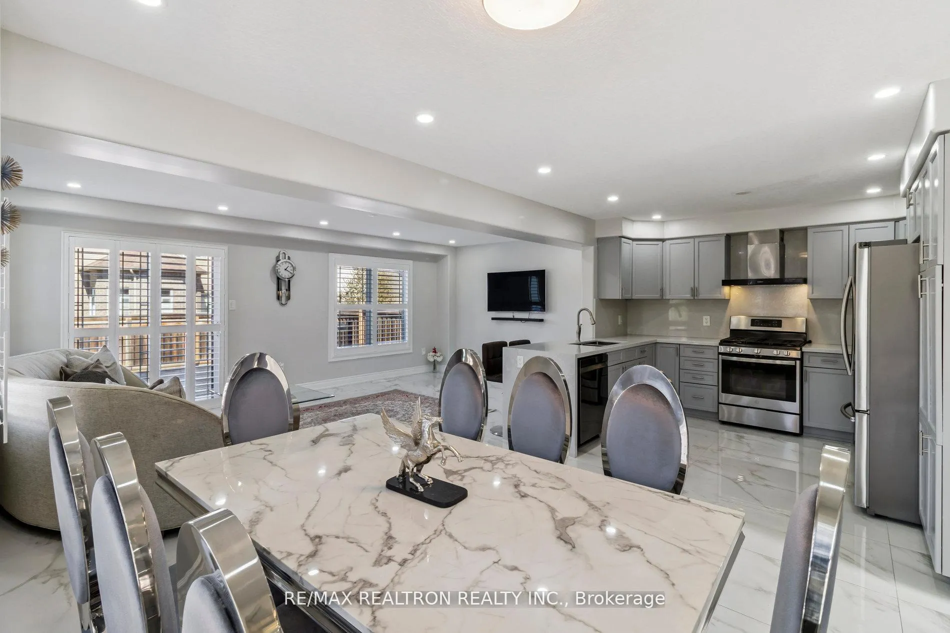 Photo 10 of 45 Irwin Crescent, New Tecumseth, Alliston — HOMEH