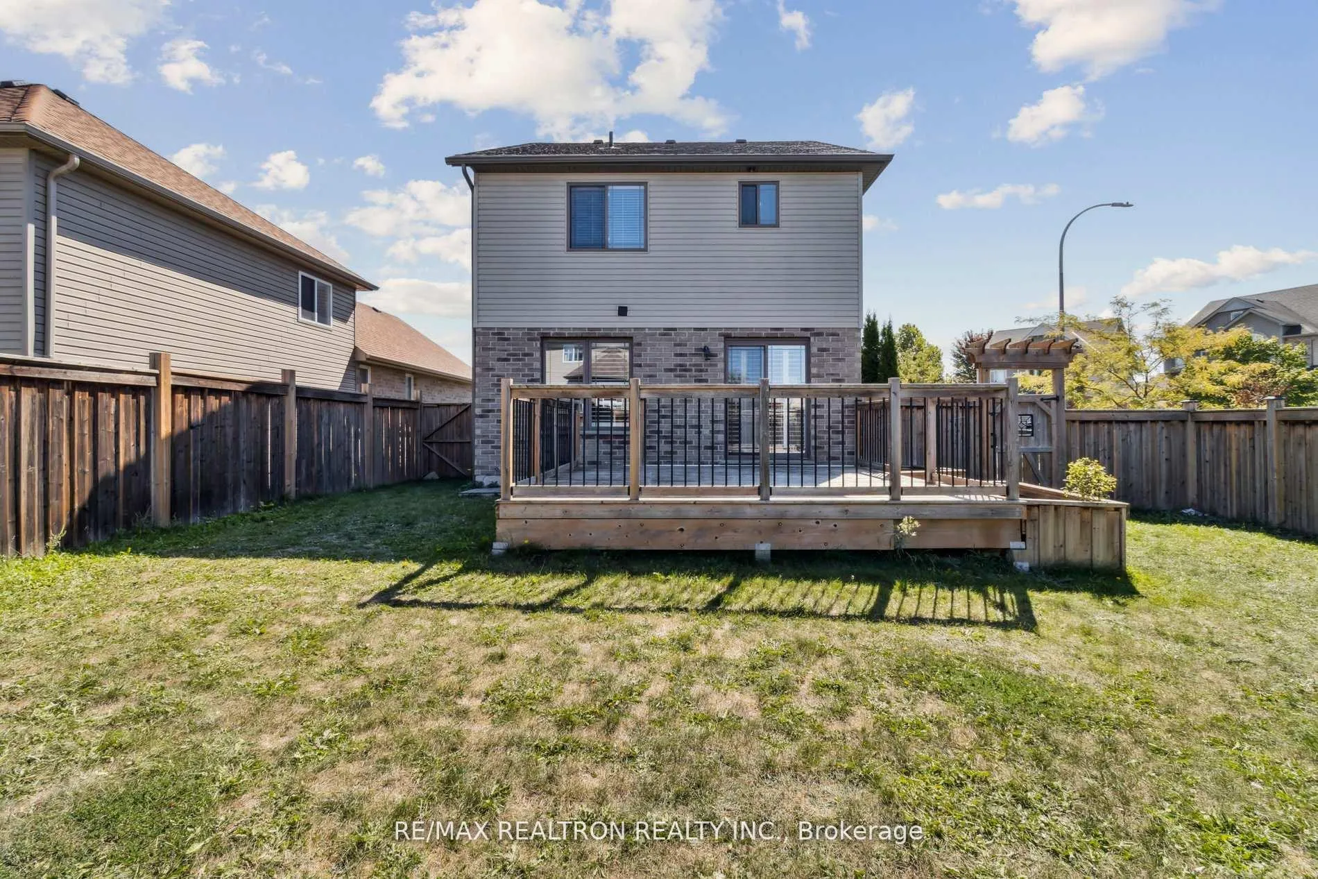 Photo 37 of 45 Irwin Crescent, New Tecumseth, Alliston — HOMEH