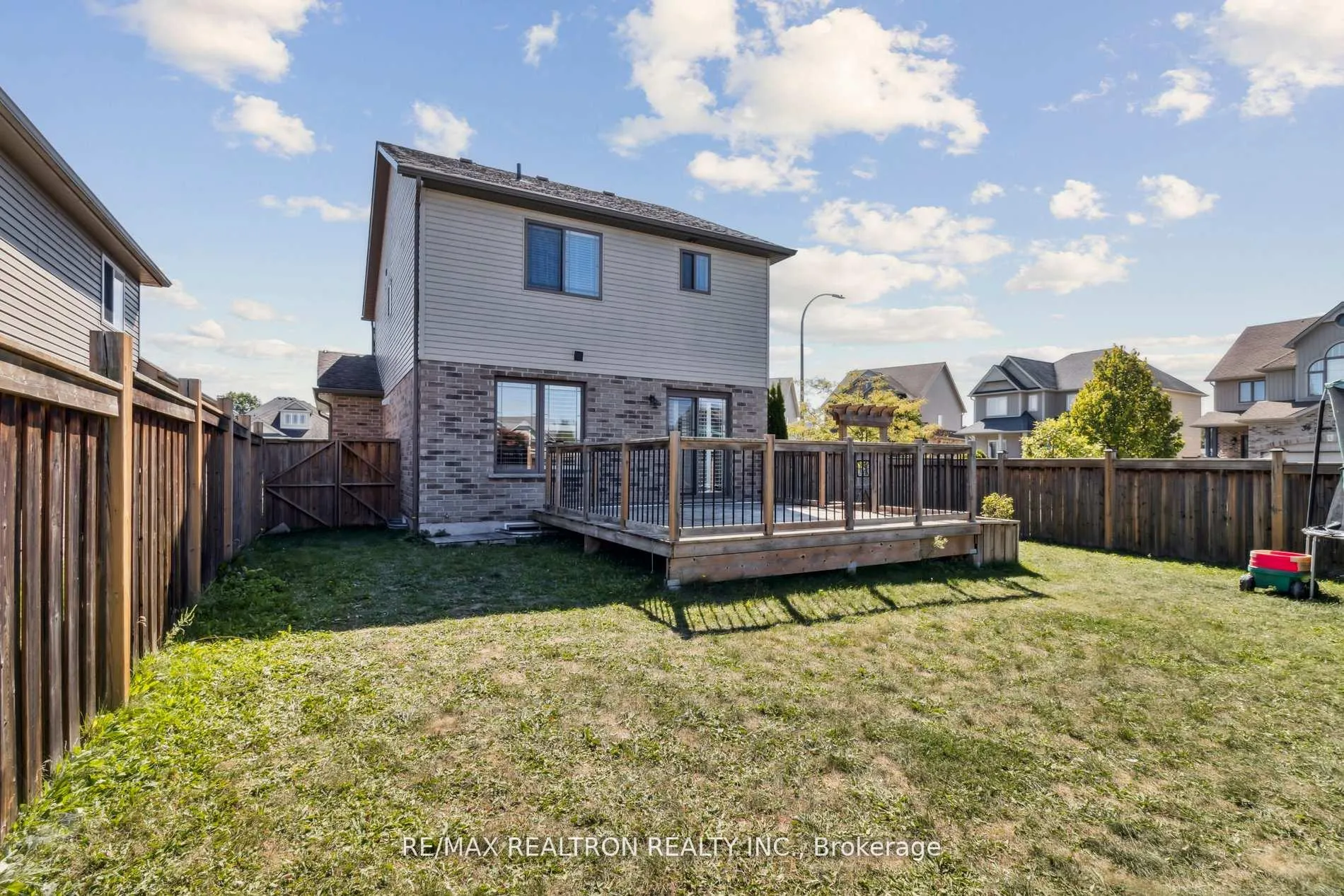 Photo 38 of 45 Irwin Crescent, New Tecumseth, Alliston — HOMEH