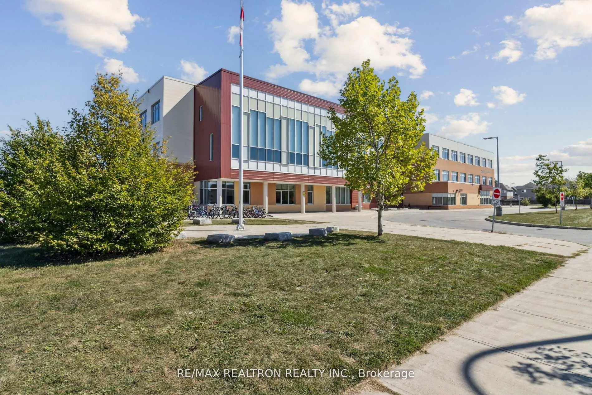 Photo 49 of 45 Irwin Crescent, New Tecumseth, Alliston — HOMEH