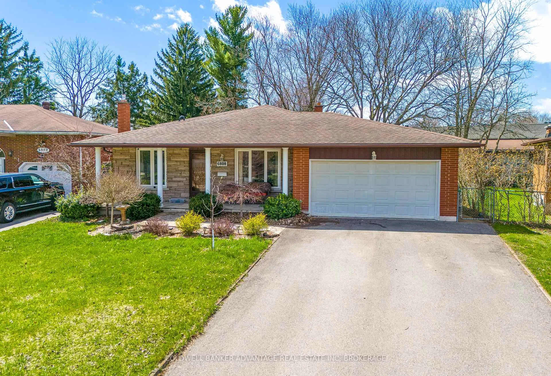 Front of 6808 Corwin Crescent
