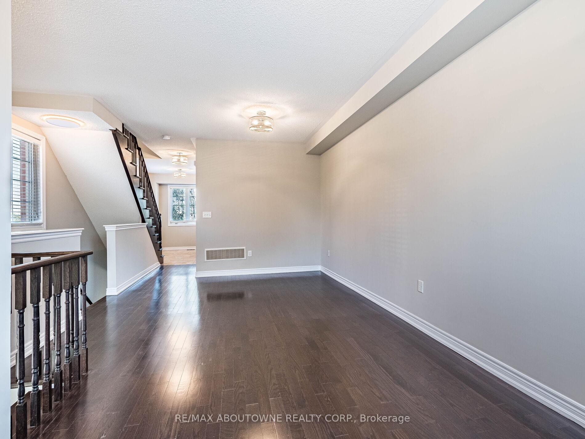 Photo 10 of 1382 Granrock Crescent, Mississauga, East Credit — HOMEH