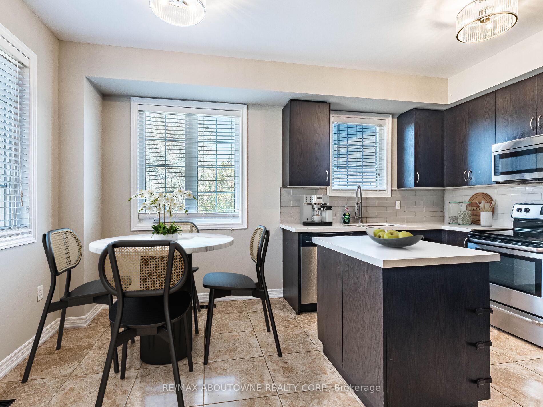 Photo 11 of 1382 Granrock Crescent, Mississauga, East Credit — HOMEH
