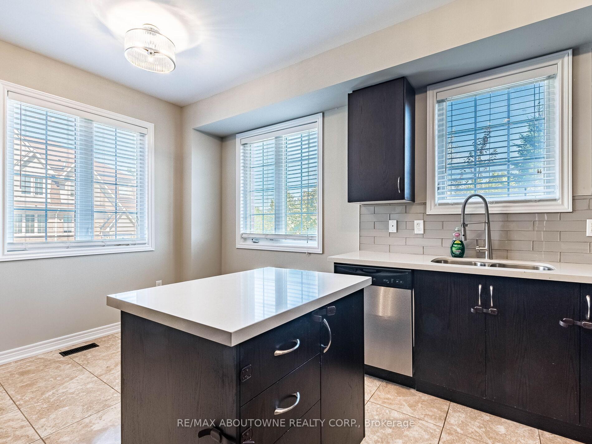 Photo 17 of 1382 Granrock Crescent, Mississauga, East Credit — HOMEH