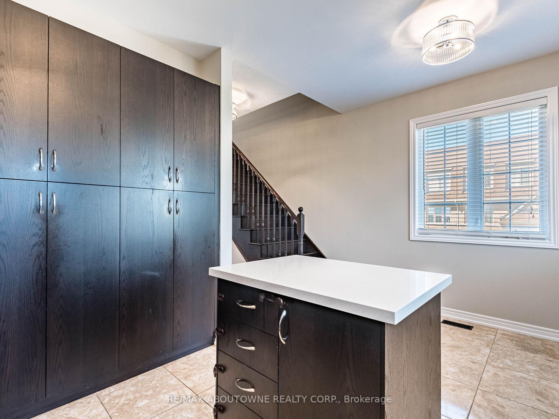 Photo 18 of 1382 Granrock Crescent, Mississauga, East Credit — HOMEH