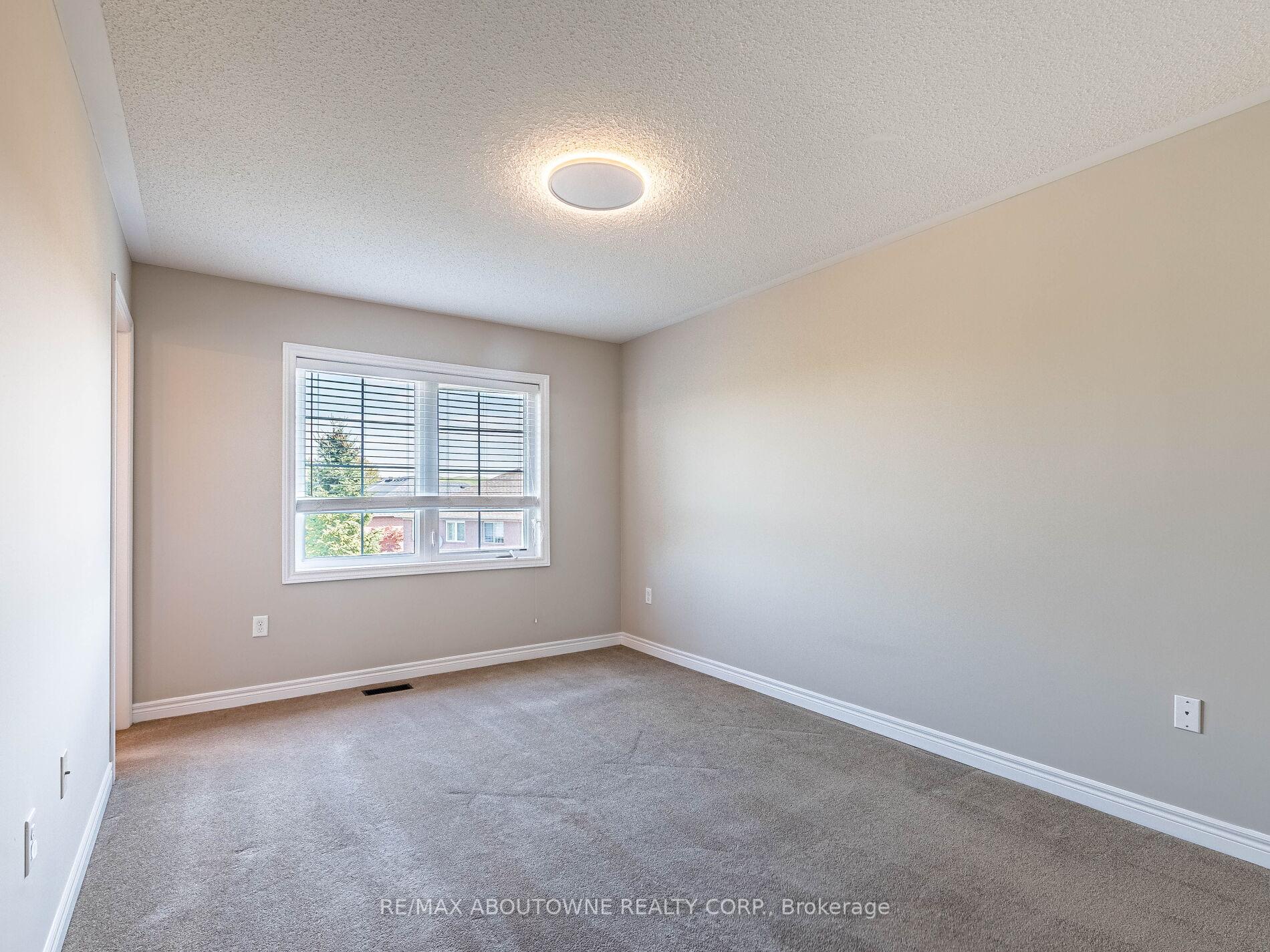 Photo 24 of 1382 Granrock Crescent, Mississauga, East Credit — HOMEH