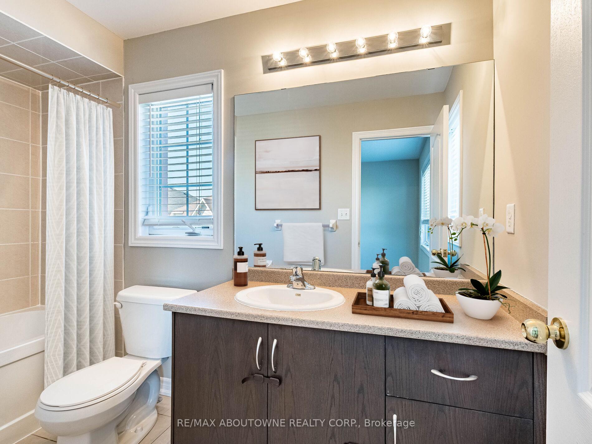 Photo 27 of 1382 Granrock Crescent, Mississauga, East Credit — HOMEH