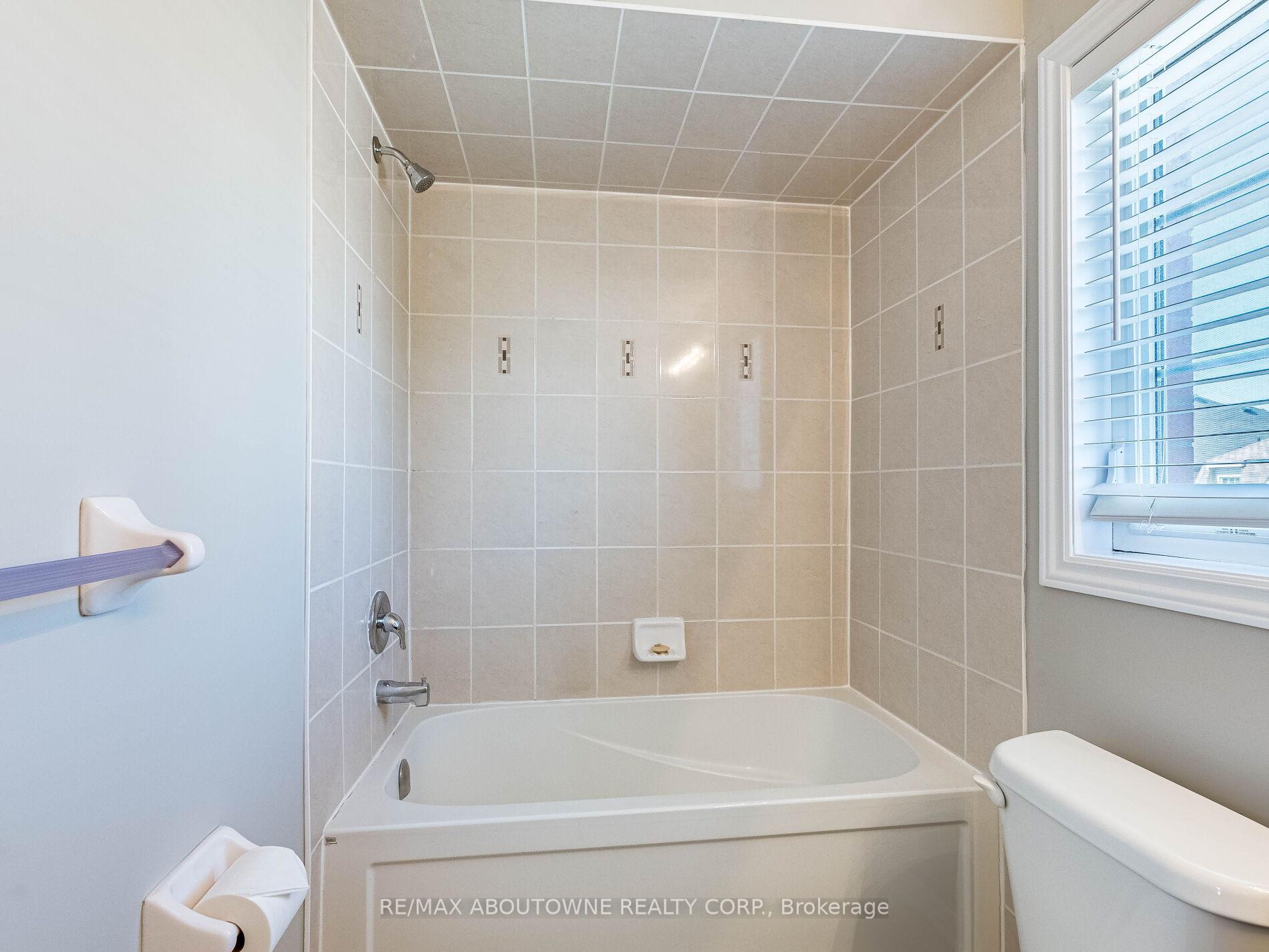 Photo 28 of 1382 Granrock Crescent, Mississauga, East Credit — HOMEH