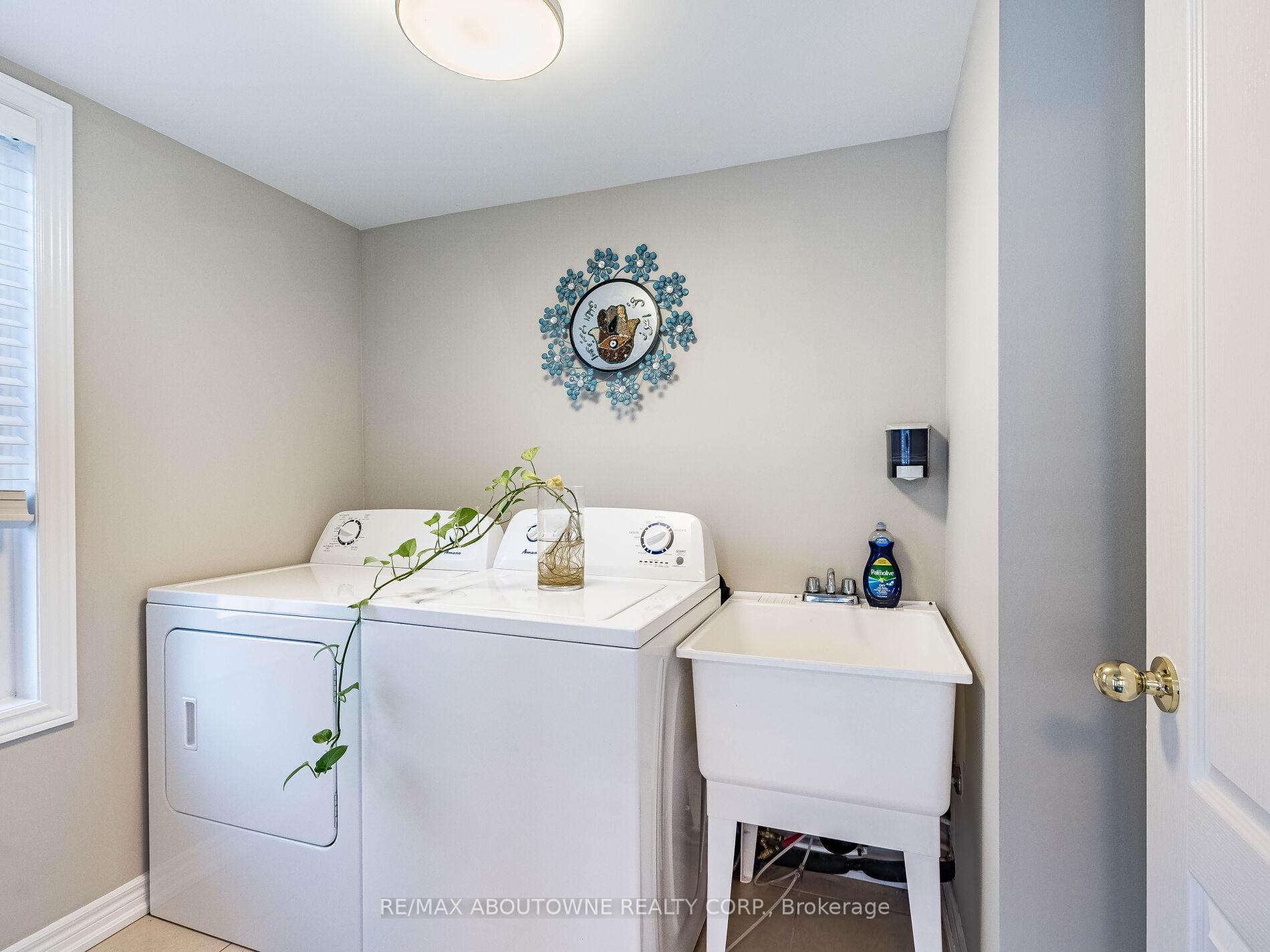 Photo 43 of 1382 Granrock Crescent, Mississauga, East Credit — HOMEH