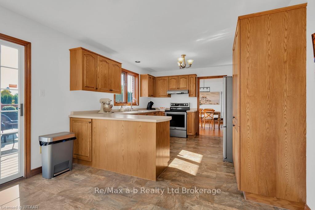 Photo 13 of 1554 Mall Road, Norfolk, Rural Middleton — HOMEH