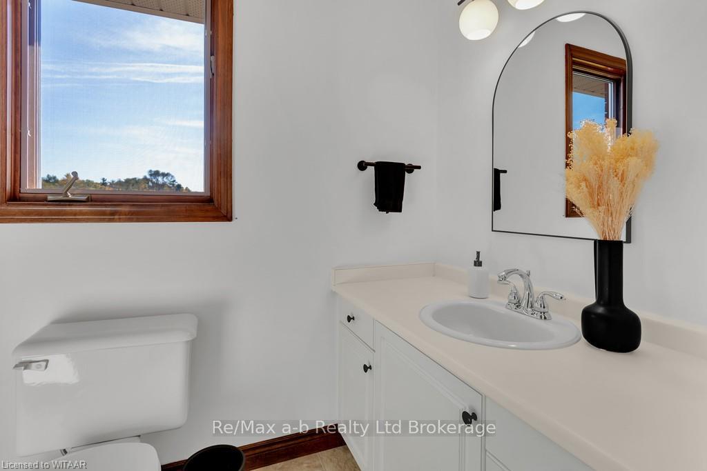 Photo 16 of 1554 Mall Road, Norfolk, Rural Middleton — HOMEH