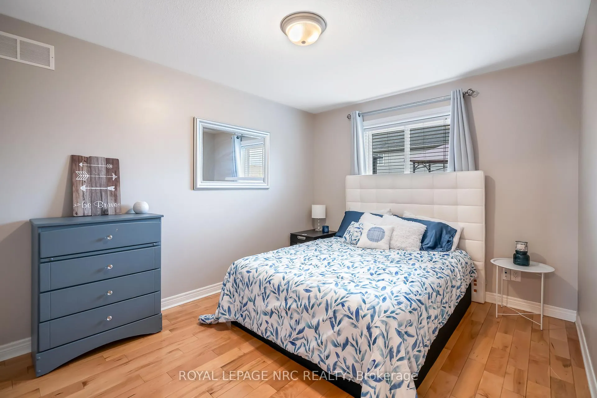 Photo 13 of 5255 White Dove Parkway, Niagara Falls, Ascot — HOMEH