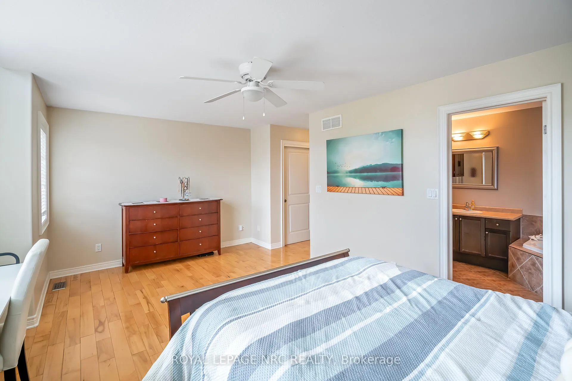 Photo 17 of 5255 White Dove Parkway, Niagara Falls, Ascot — HOMEH