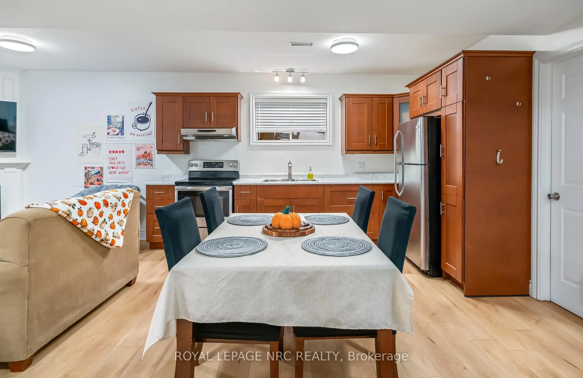 Photo 21 of 5255 White Dove Parkway, Niagara Falls, Ascot — HOMEH