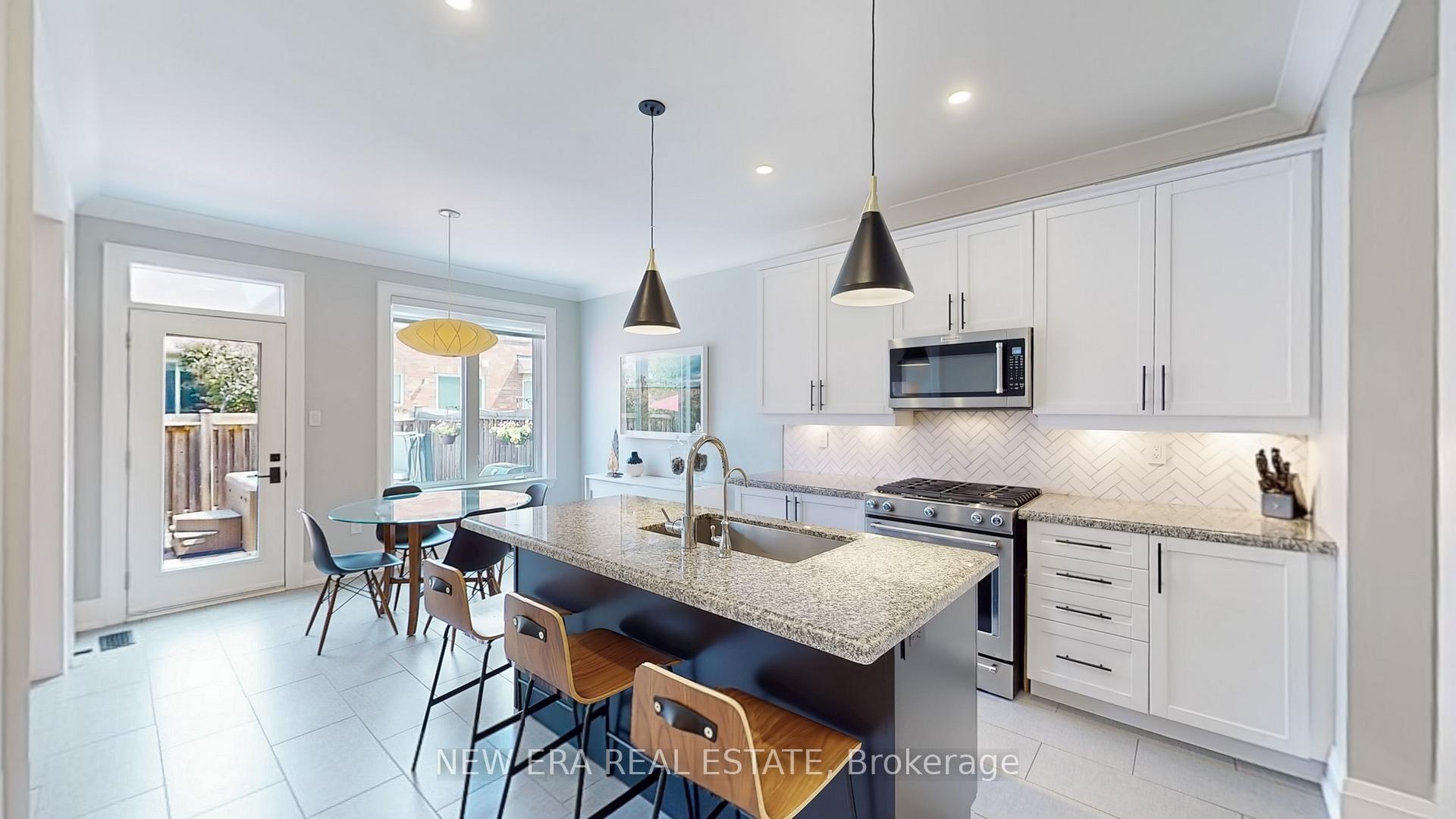 Photo 12 of 891 Pickersgill Crescent, Milton, Harrison — HOMEH