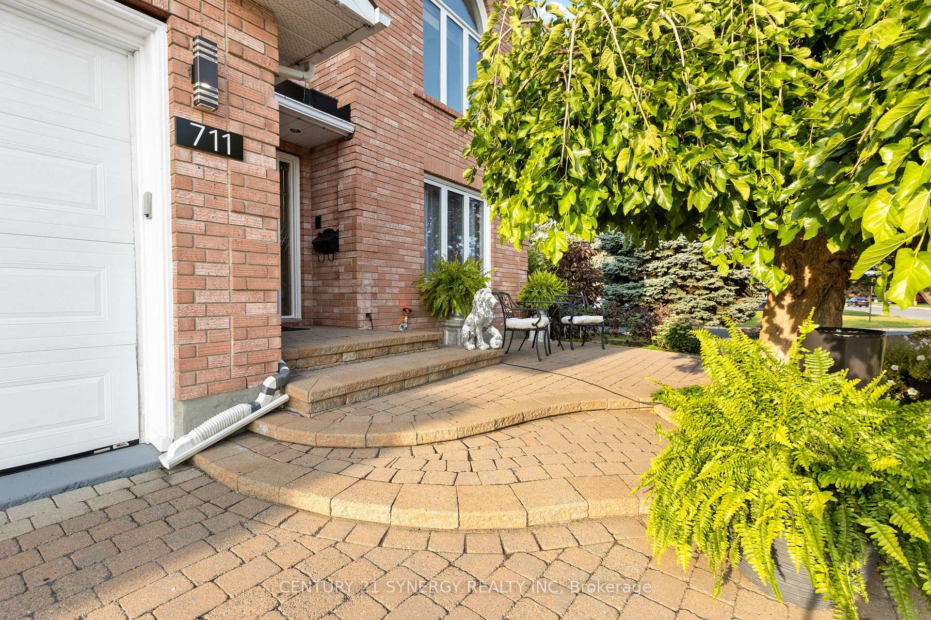 Photo 3 of 711 Merkley Drive, Ottawa, Fallingbrook/Pineridge — HOMEH
